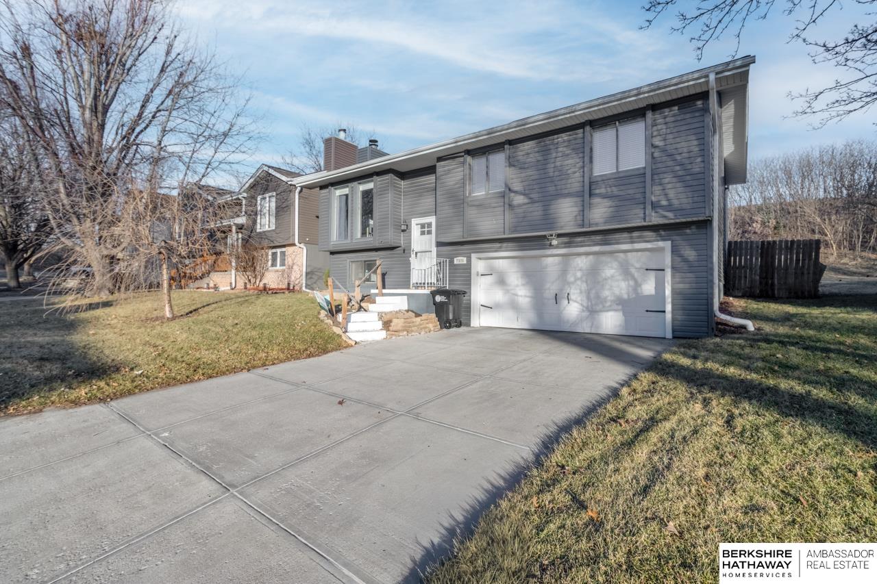 8929 78th Avenue Circle, Omaha, NE, 68122
