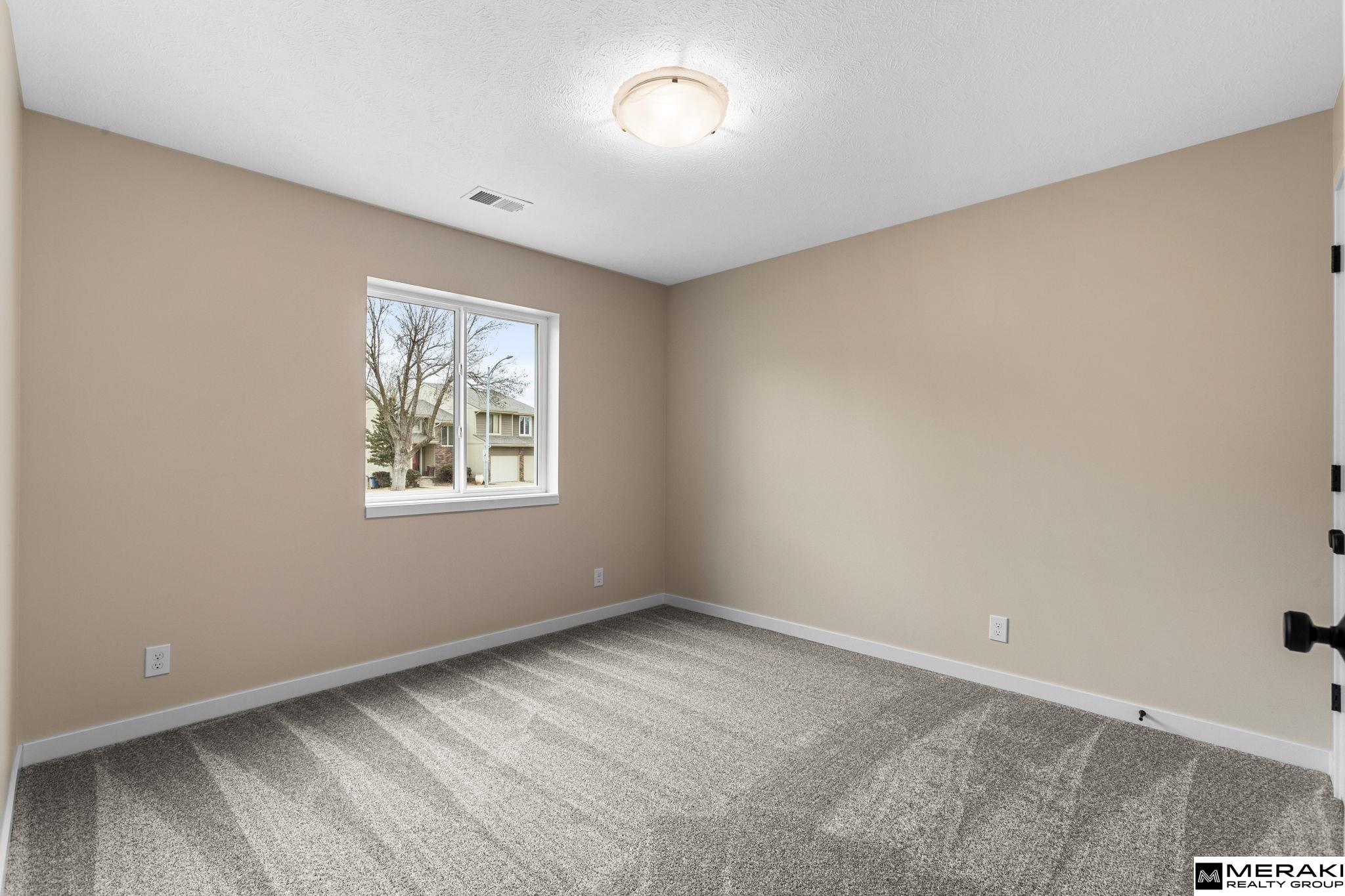 2711 Lynnwood Drive, Bellevue, NE, 68123