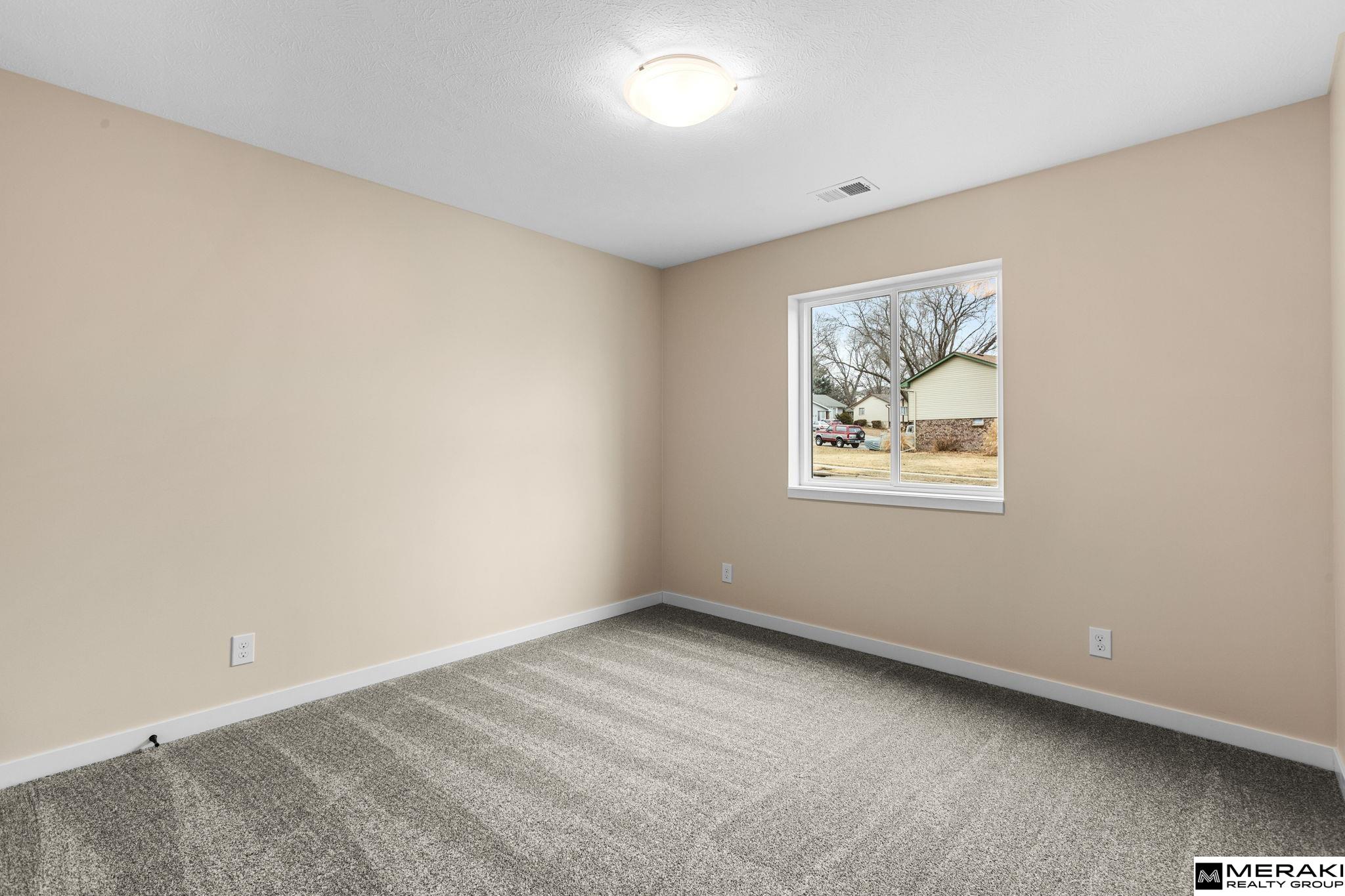 2711 Lynnwood Drive, Bellevue, NE, 68123