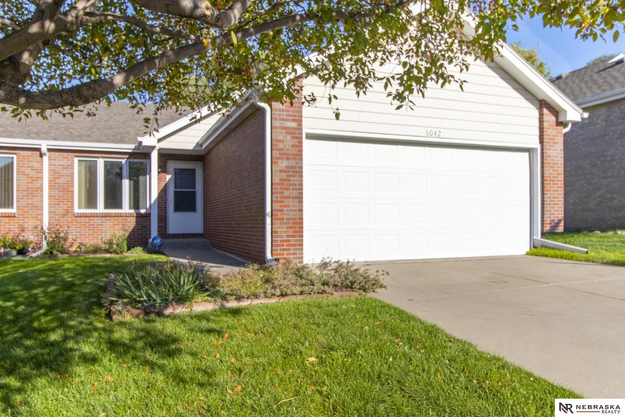 6042 Old Farm Circle, Lincoln