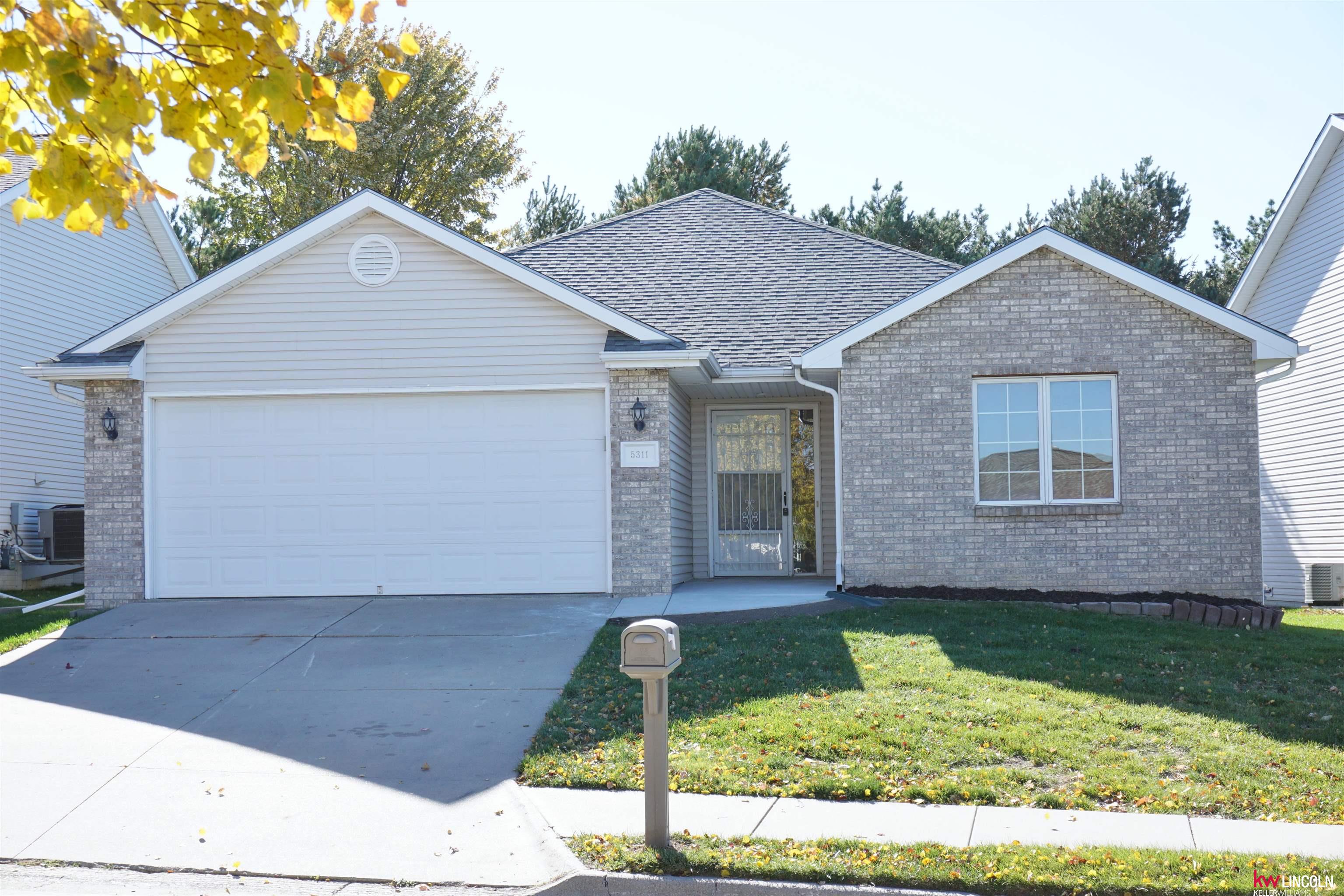 7377 Yankee Woods Drive, Lincoln, NE, 68516