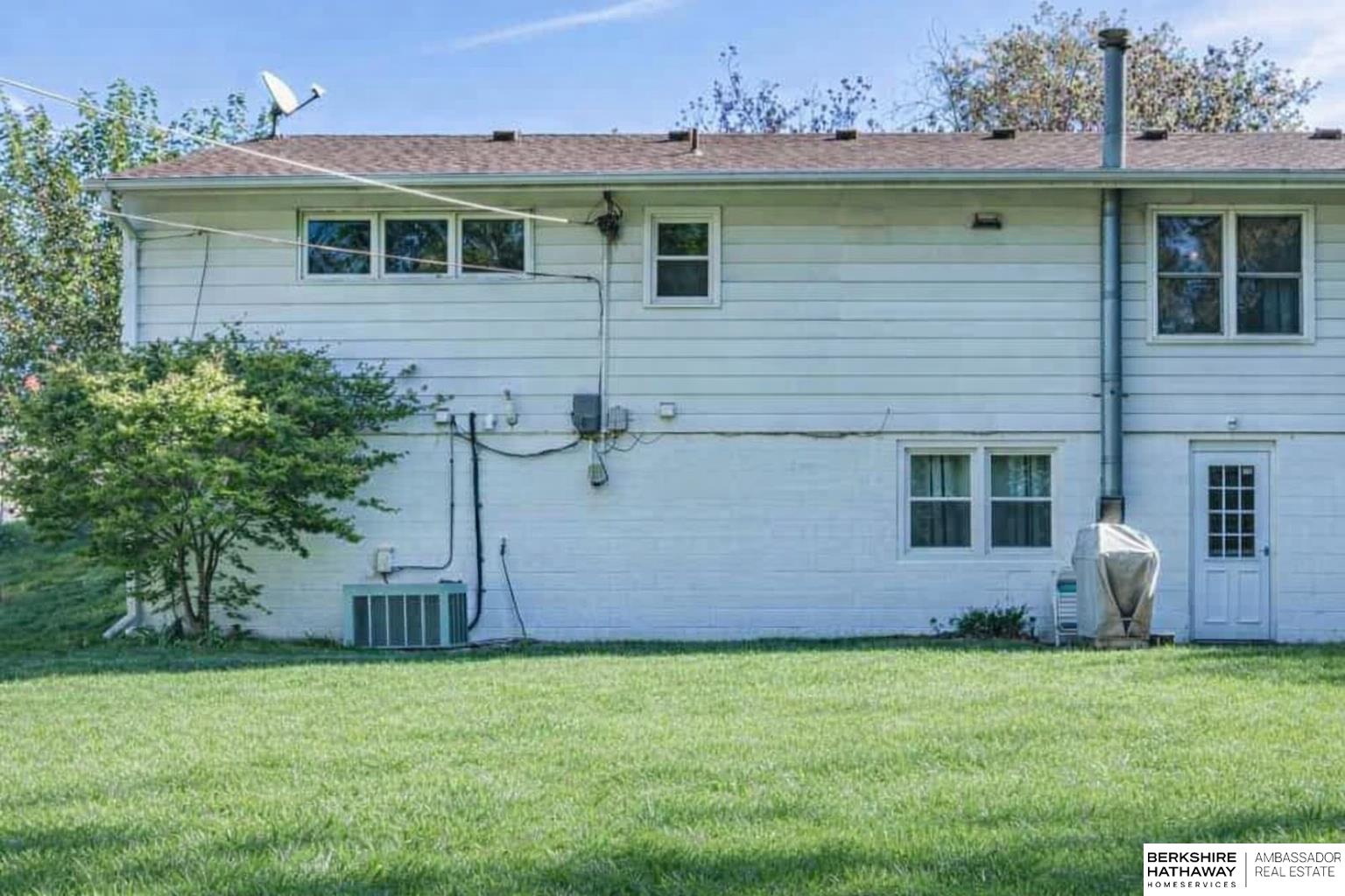 1216 Hillcrest Drive, Bellevue, NE, 68005