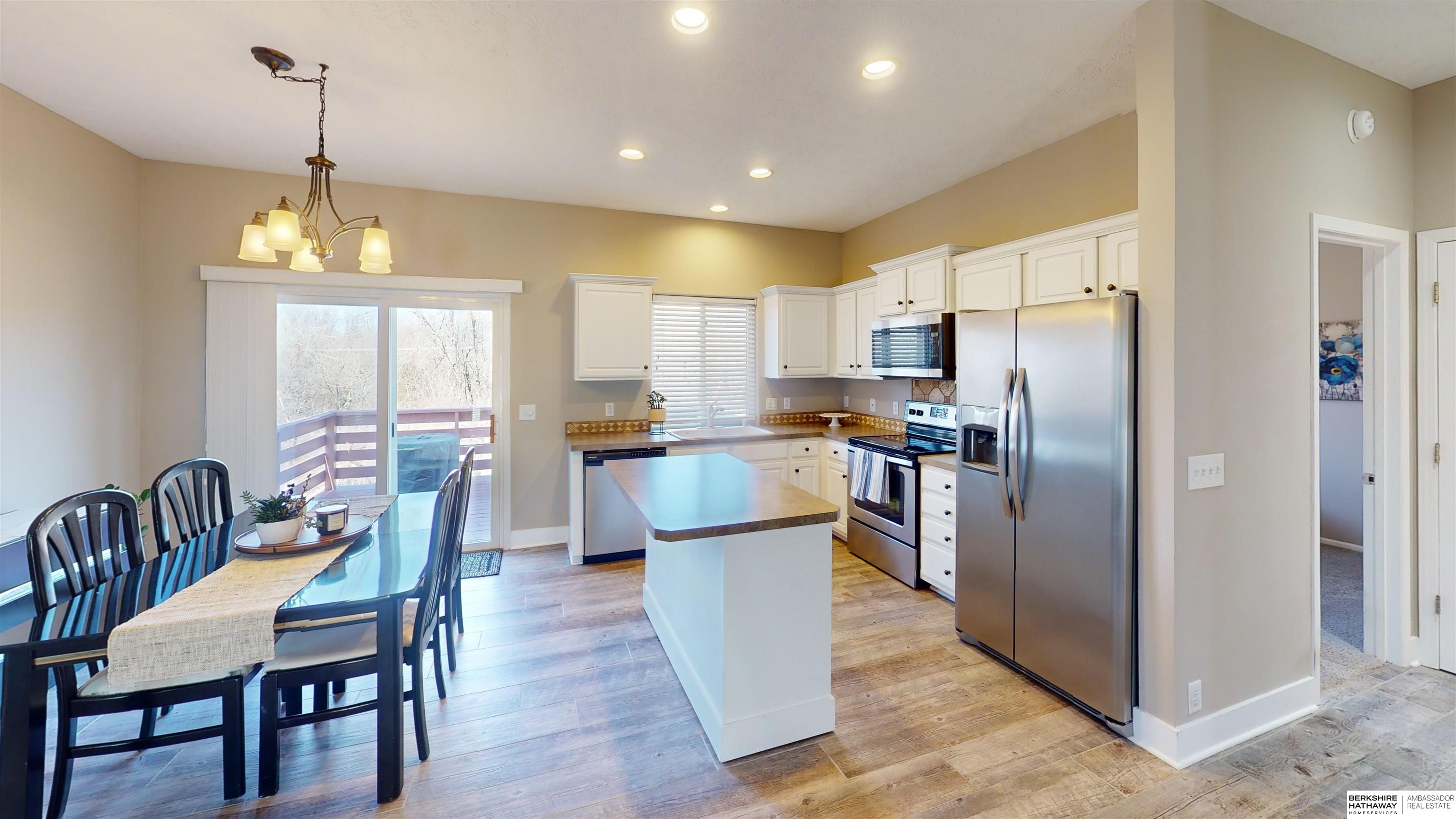 14456 Camden Circle, Omaha, NE, 68116