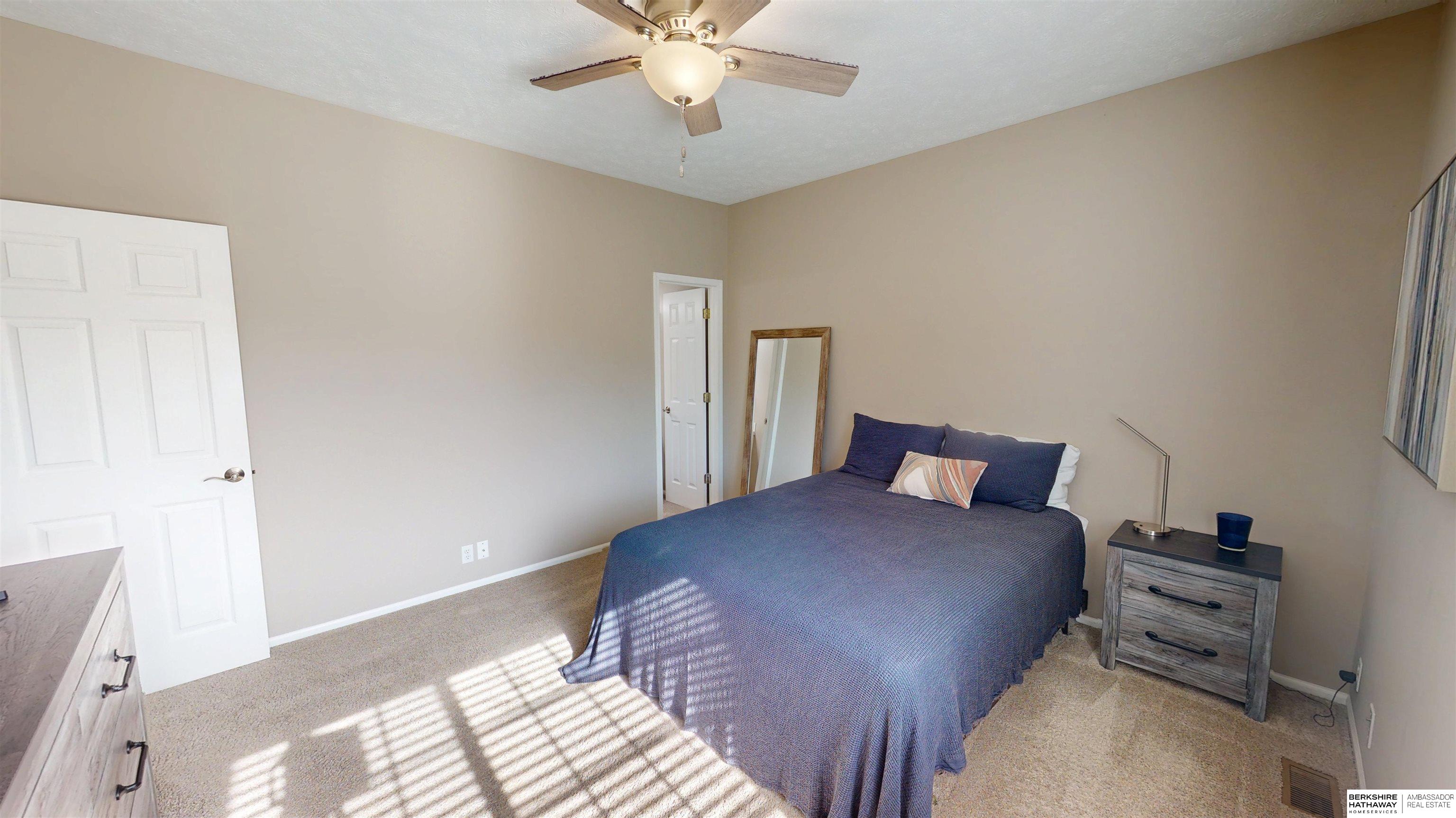 14456 Camden Circle, Omaha, NE, 68116