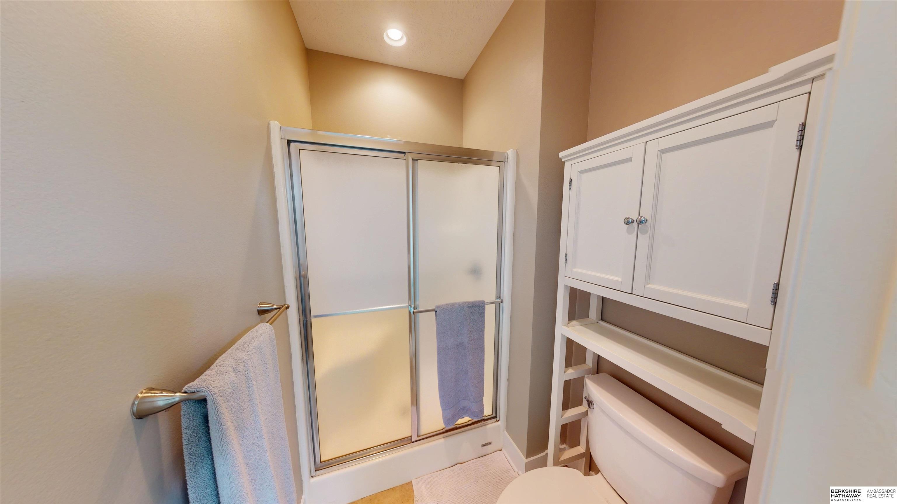 14456 Camden Circle, Omaha, NE, 68116