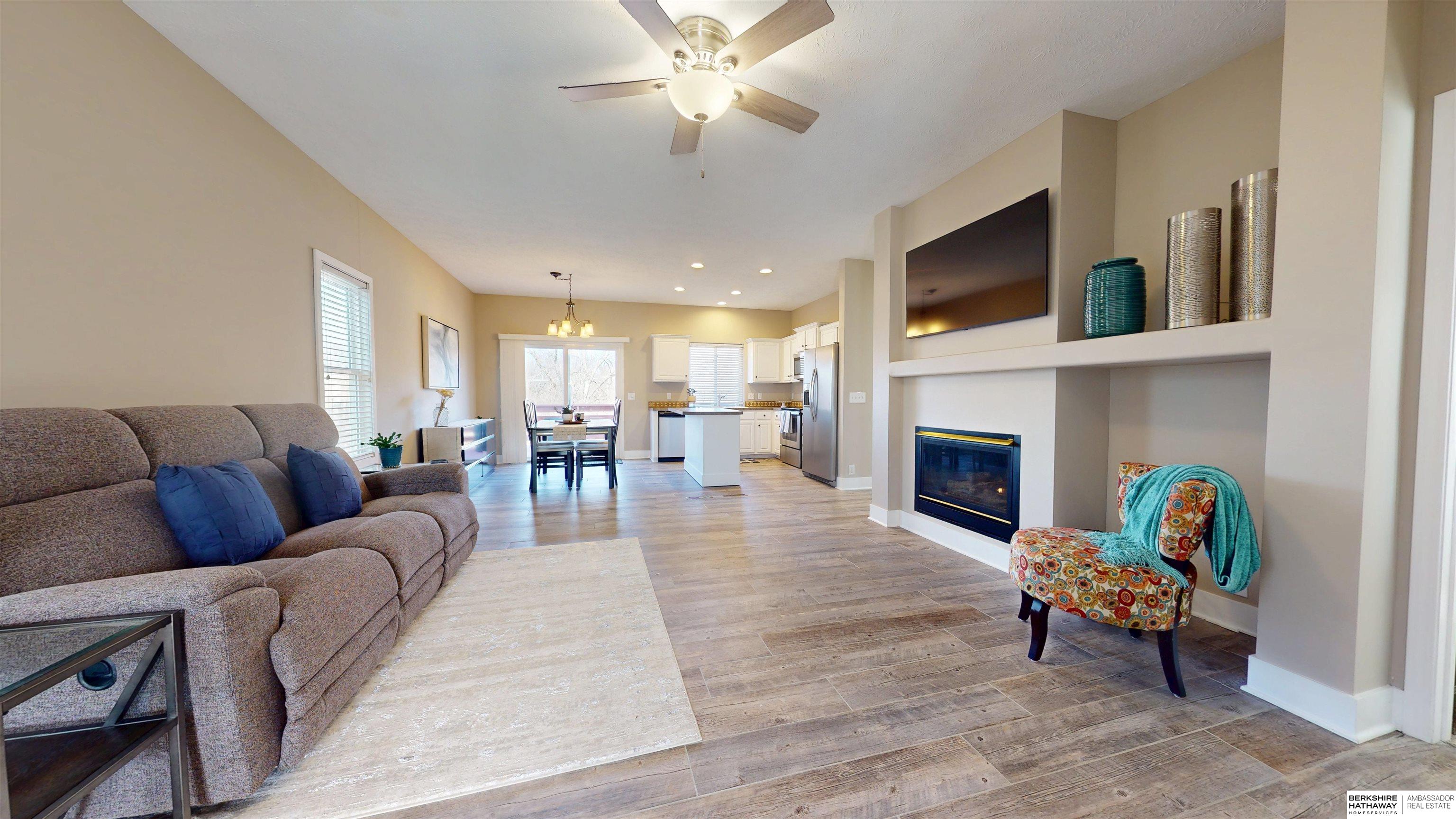 14456 Camden Circle, Omaha, NE, 68116