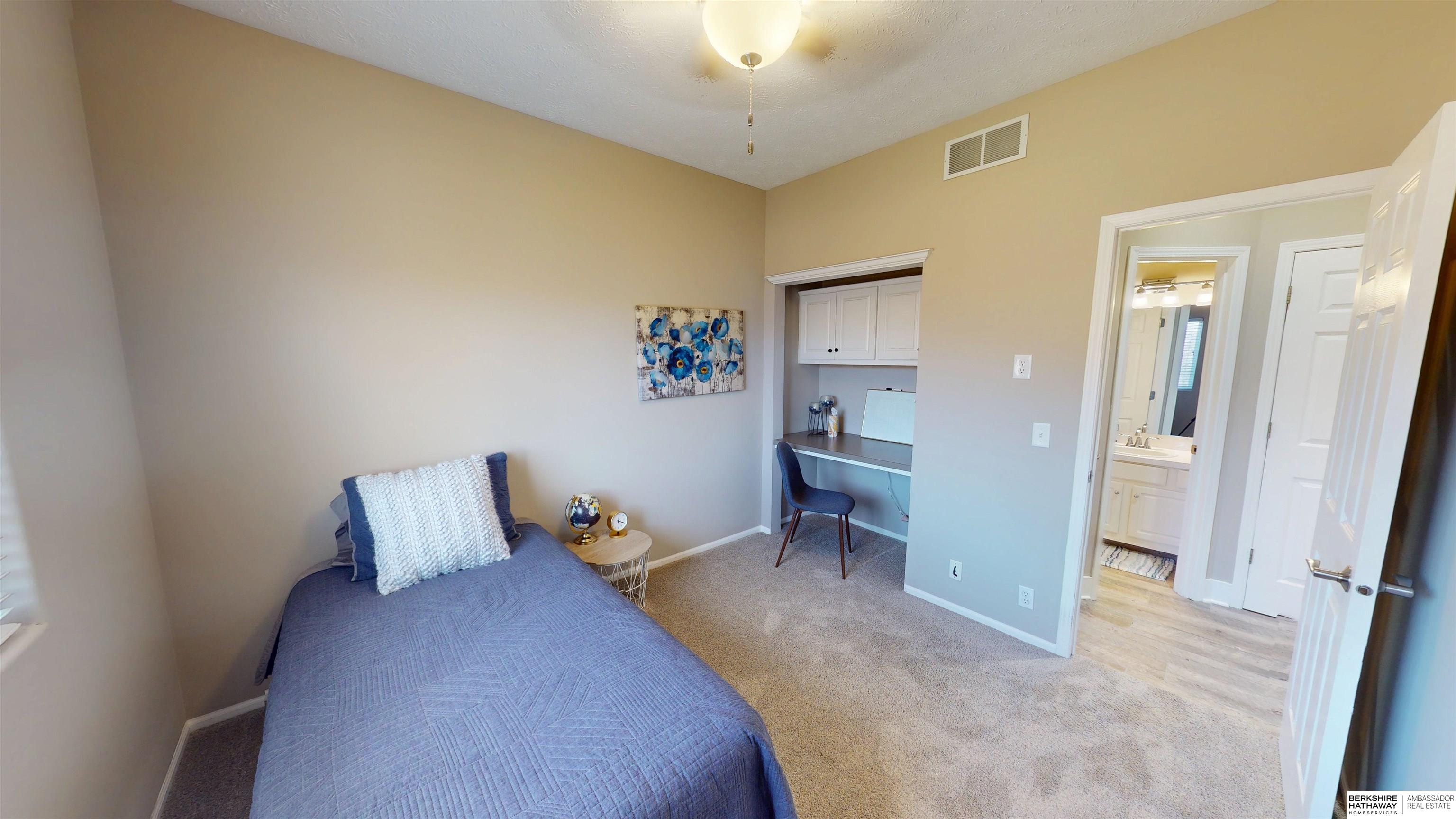 14456 Camden Circle, Omaha, NE, 68116