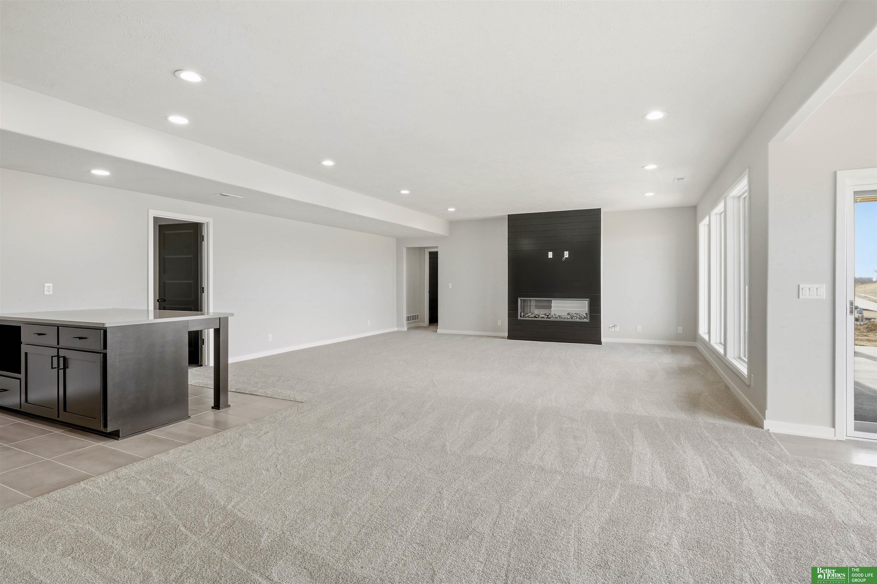 5610 N 198th Street, Elkhorn, NE, 68022