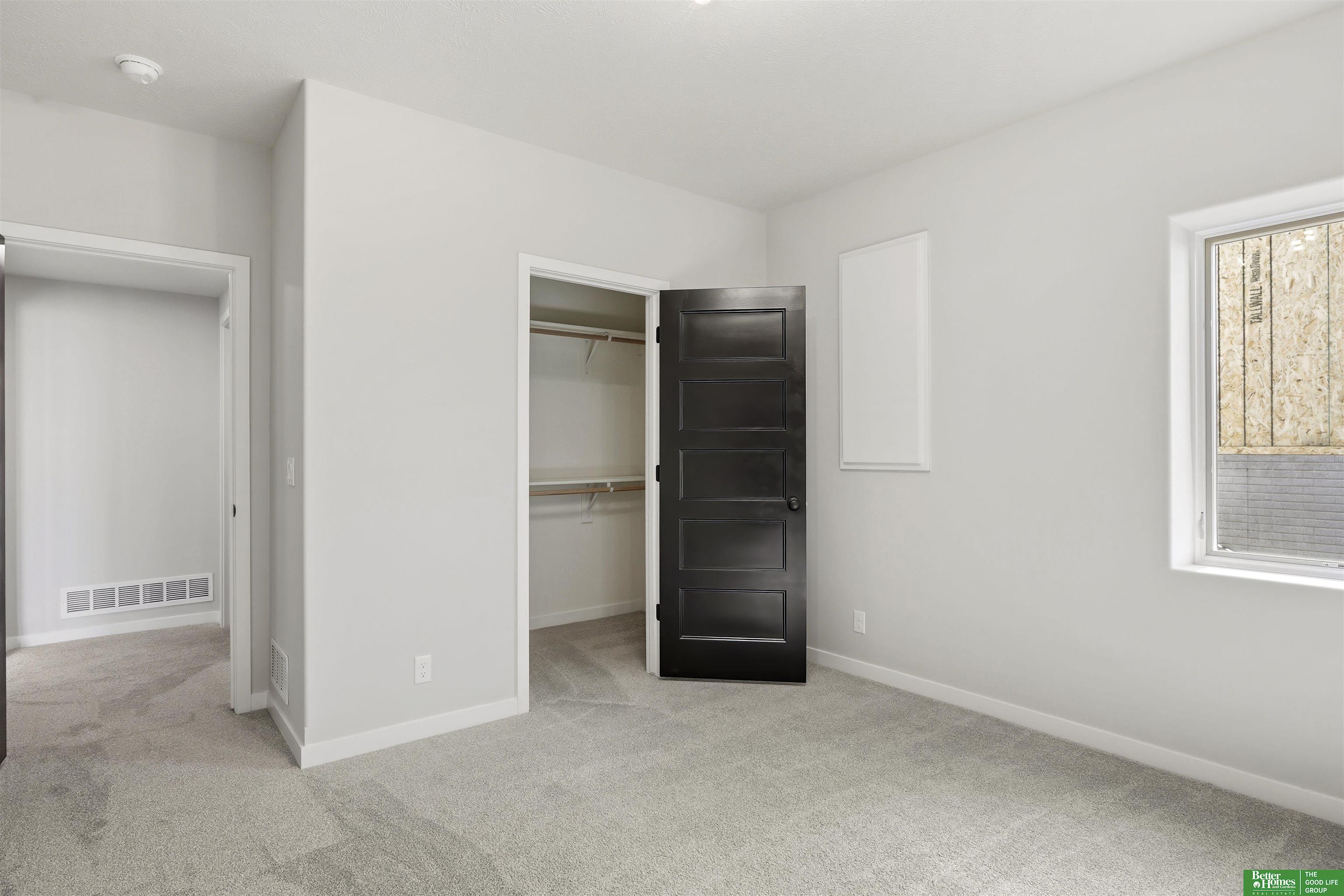 5610 N 198th Street, Elkhorn, NE, 68022