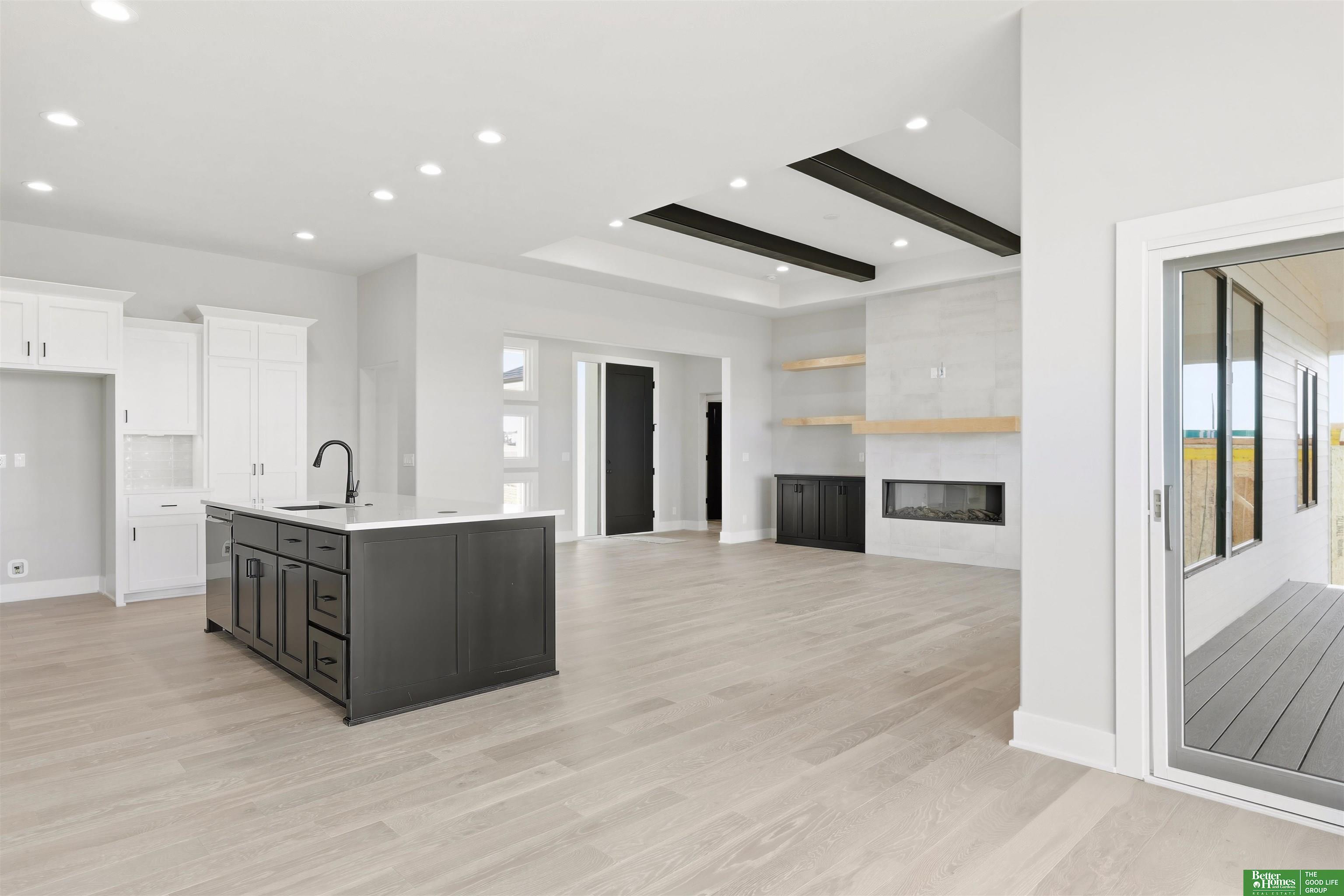 5610 N 198th Street, Elkhorn, NE, 68022