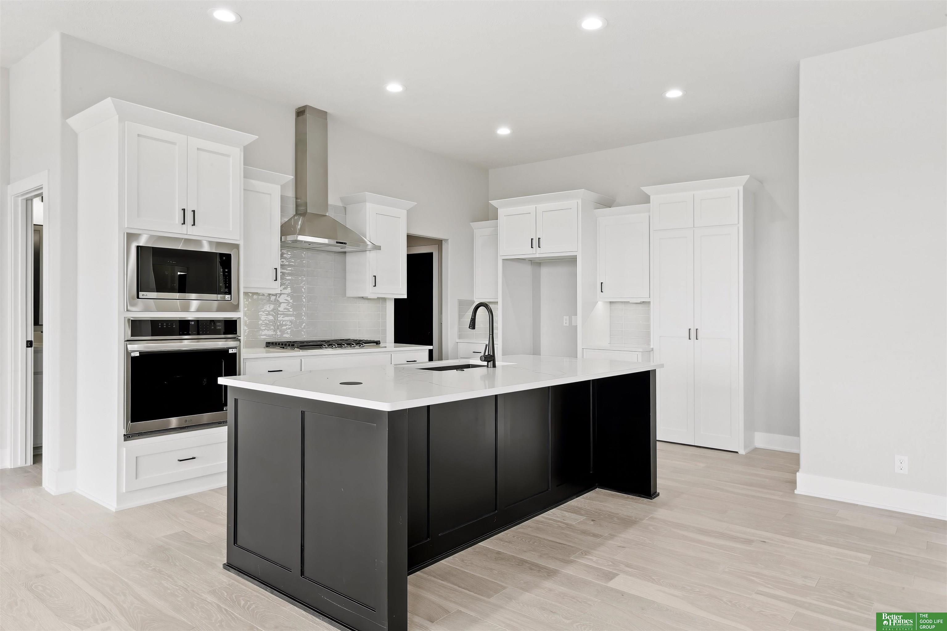 5610 N 198th Street, Elkhorn, NE, 68022