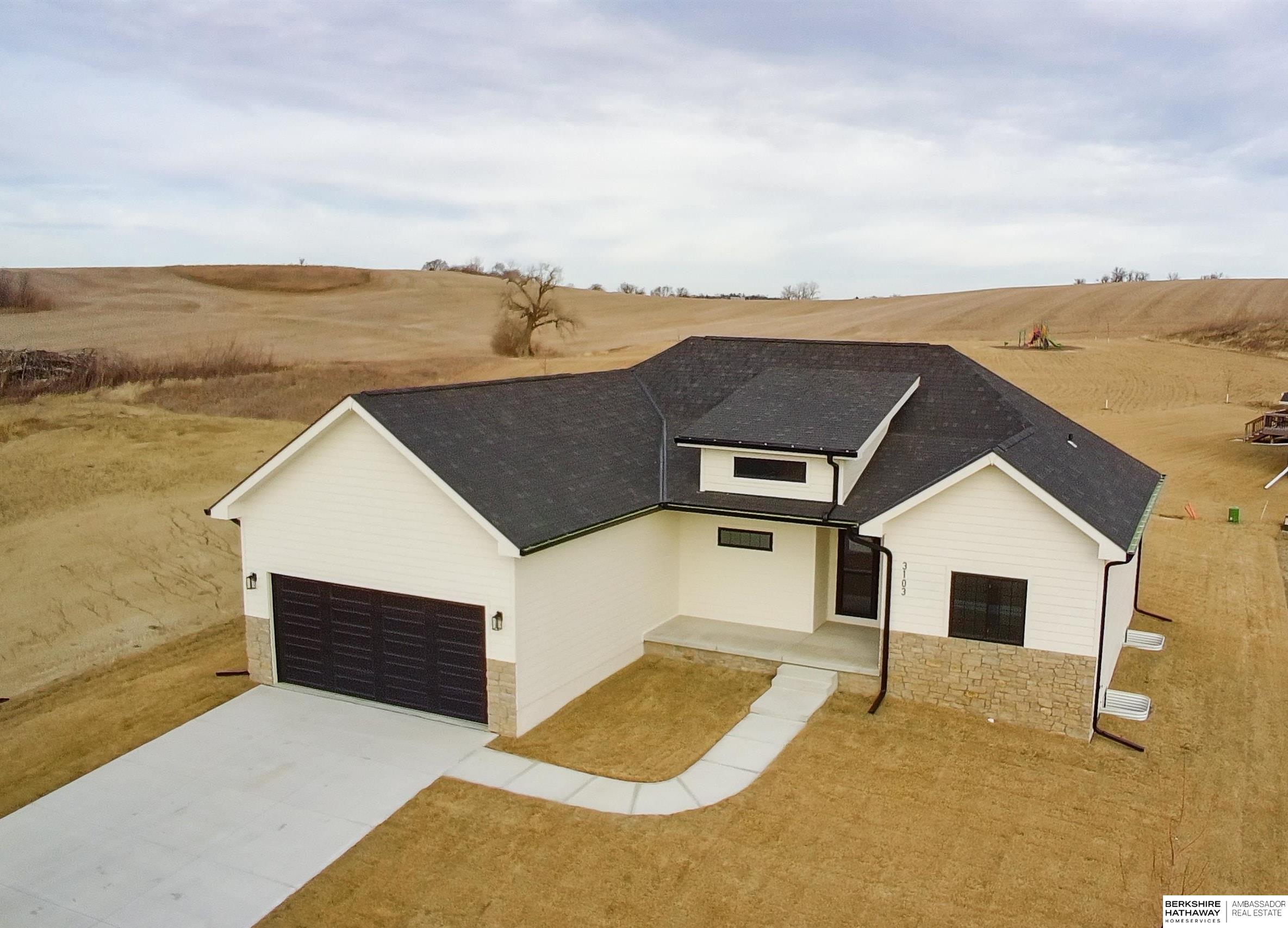 9678 Oak Valley Road, Blair, NE, 68008