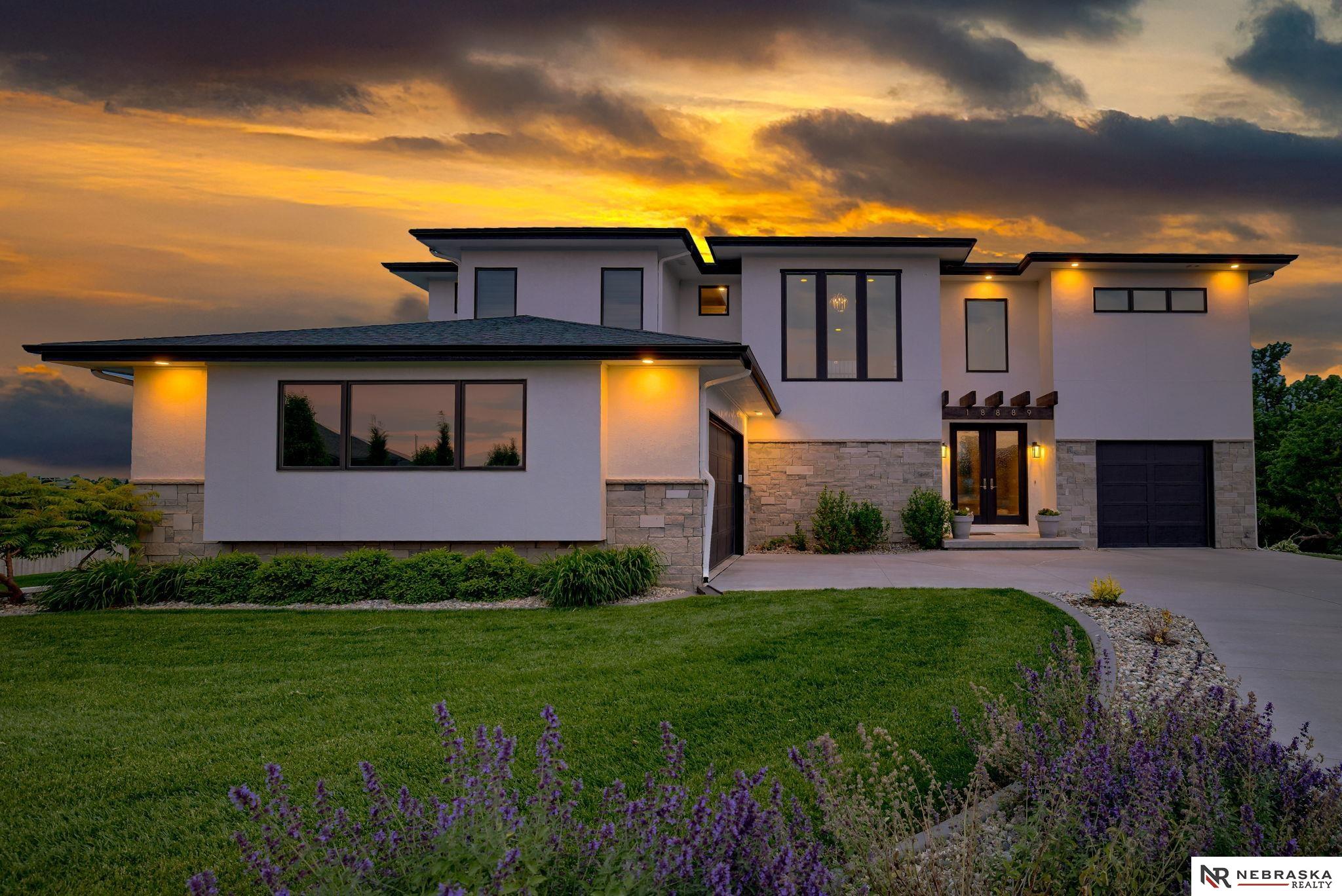 21759 I Street, Elkhorn, NE, 68022