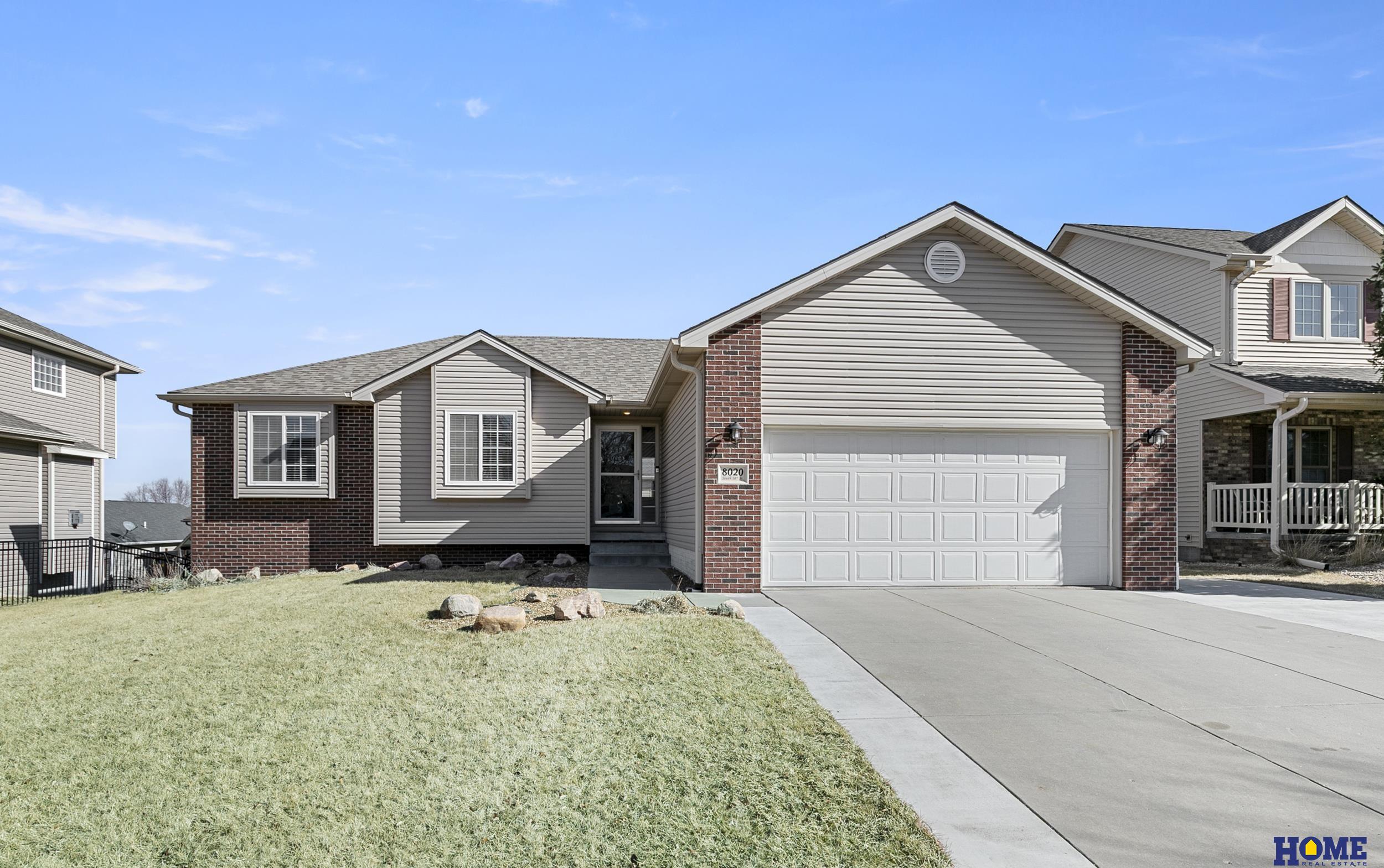 7377 Yankee Woods Drive, Lincoln, NE, 68516