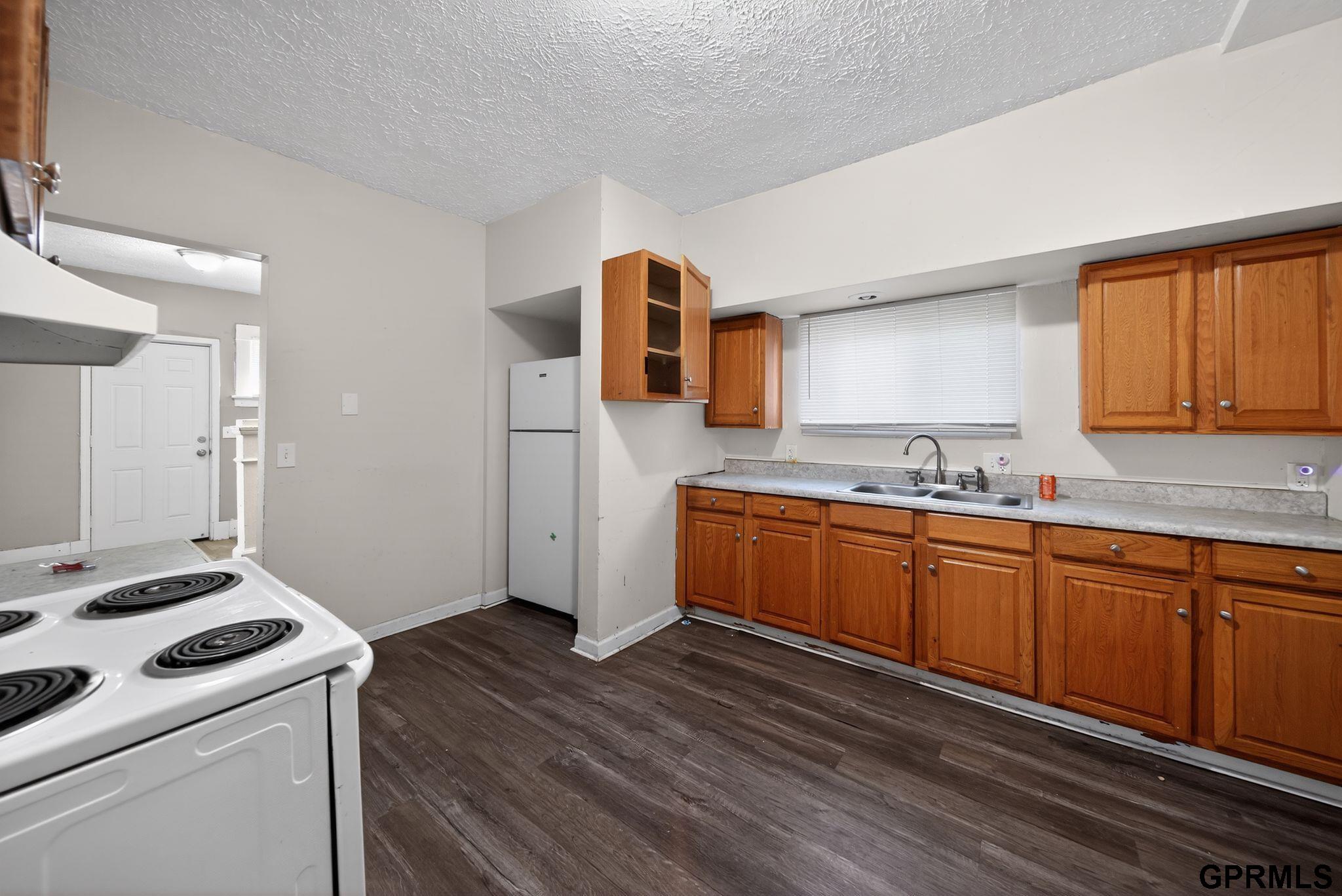 2504 Hartman Avenue, Omaha, NE, 68111