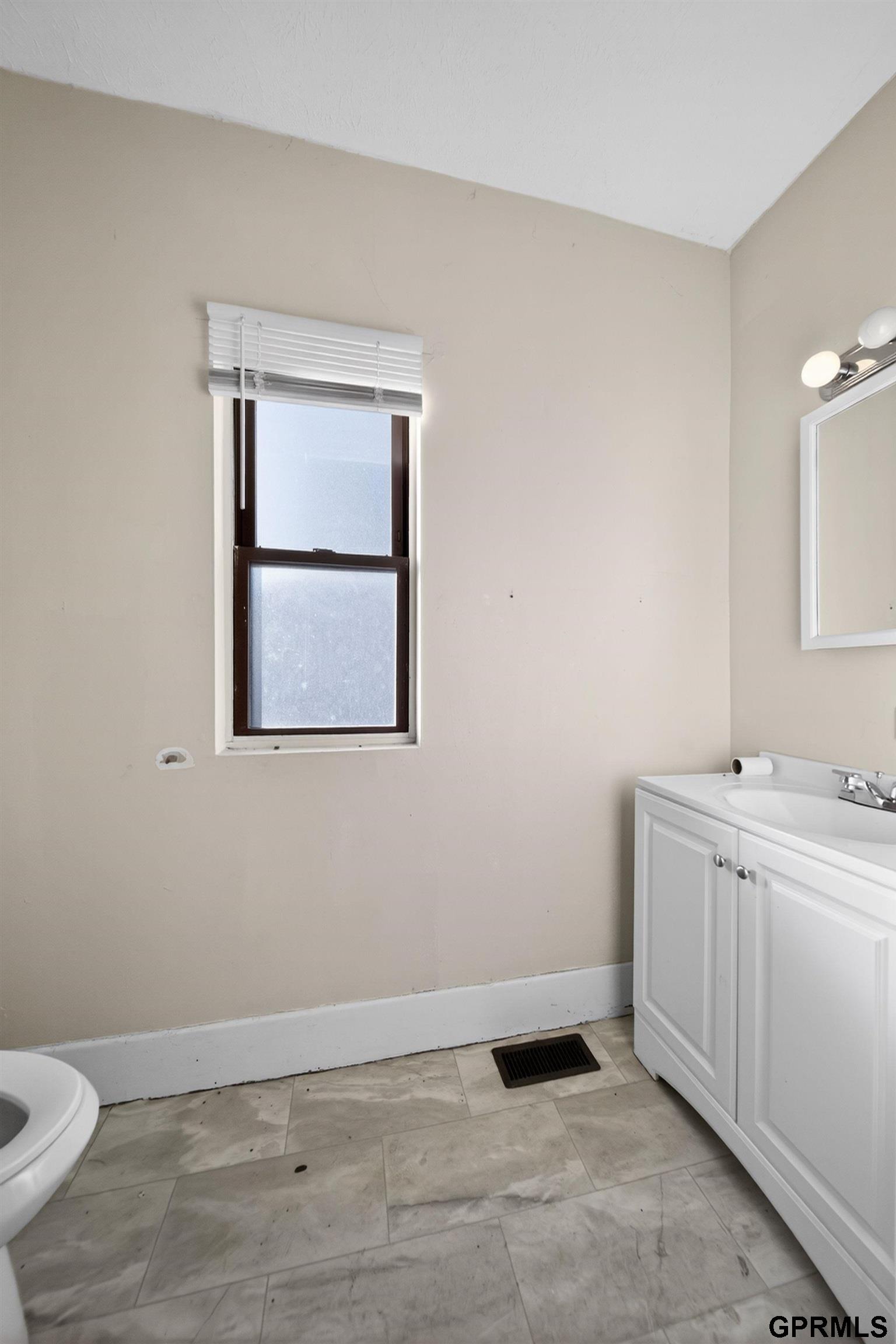 2504 Hartman Avenue, Omaha, NE, 68111