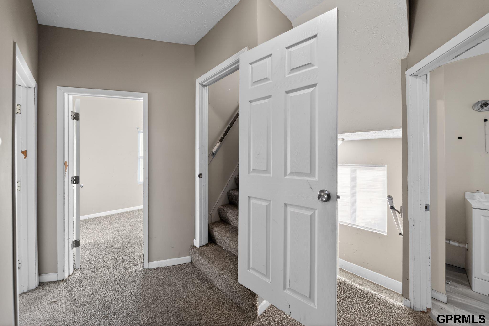 2504 Hartman Avenue, Omaha, NE, 68111