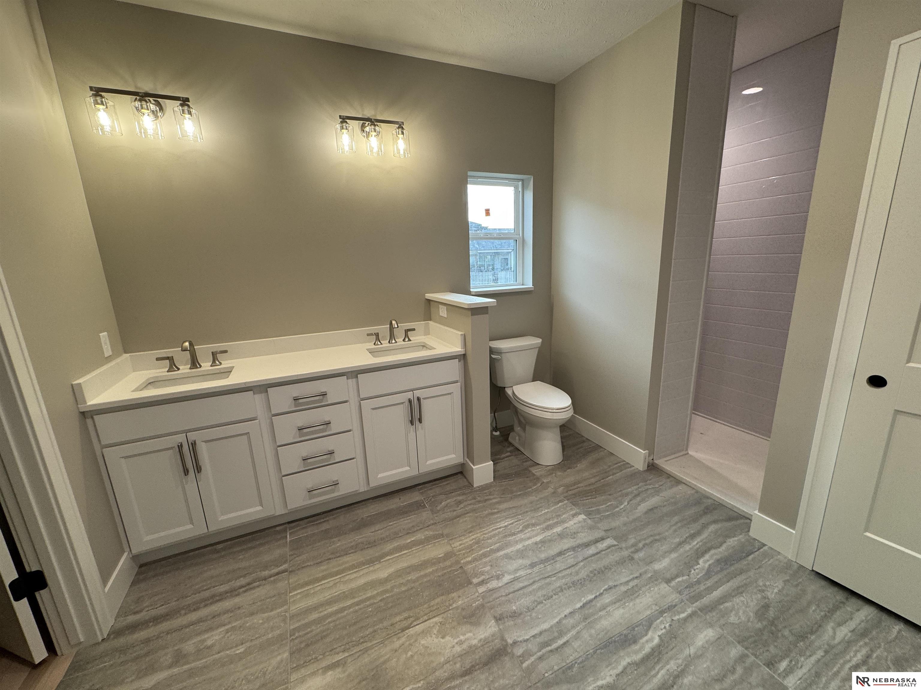 8825 Ranch Gate Road, Lincoln, NE, 68510