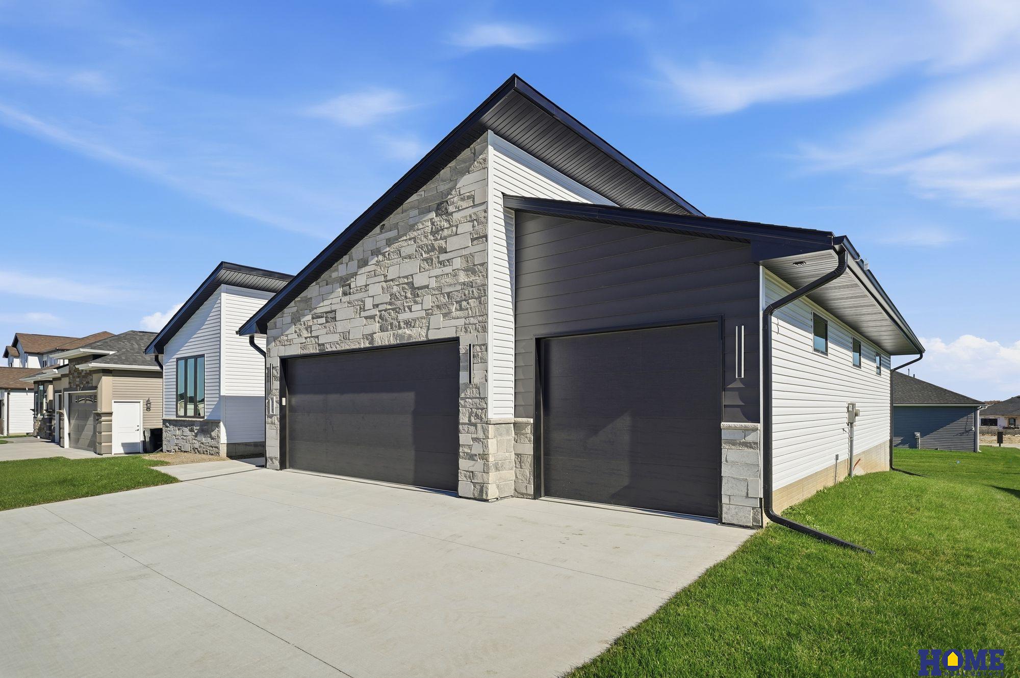 604 N 106th Street, Lincoln, NE, 68527