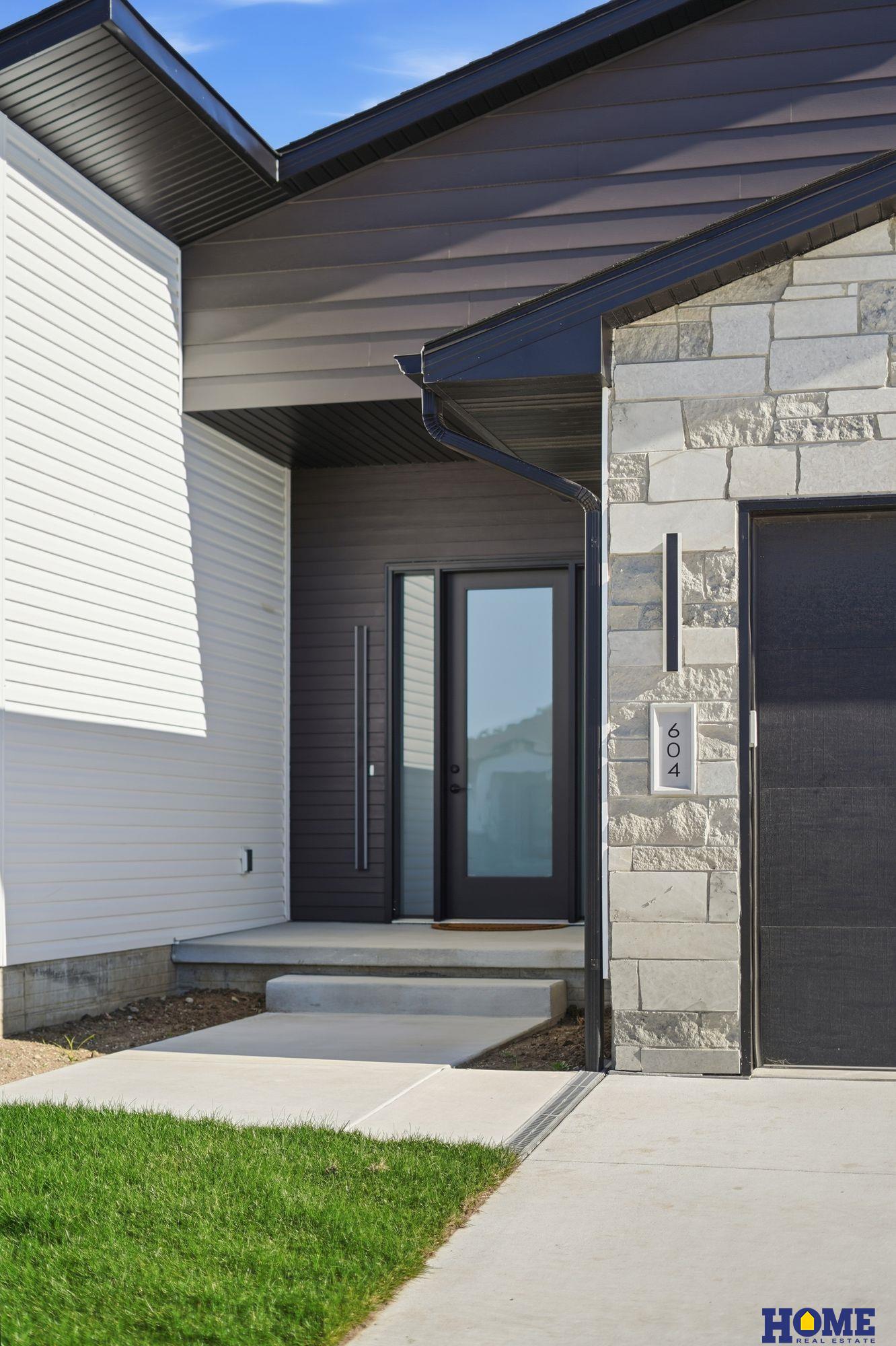 604 N 106th Street, Lincoln, NE, 68527