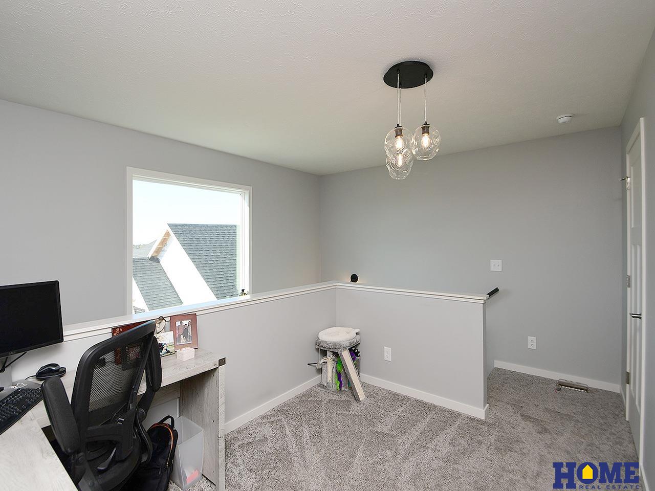 5806 94th Street, Lincoln, NE, 68526
