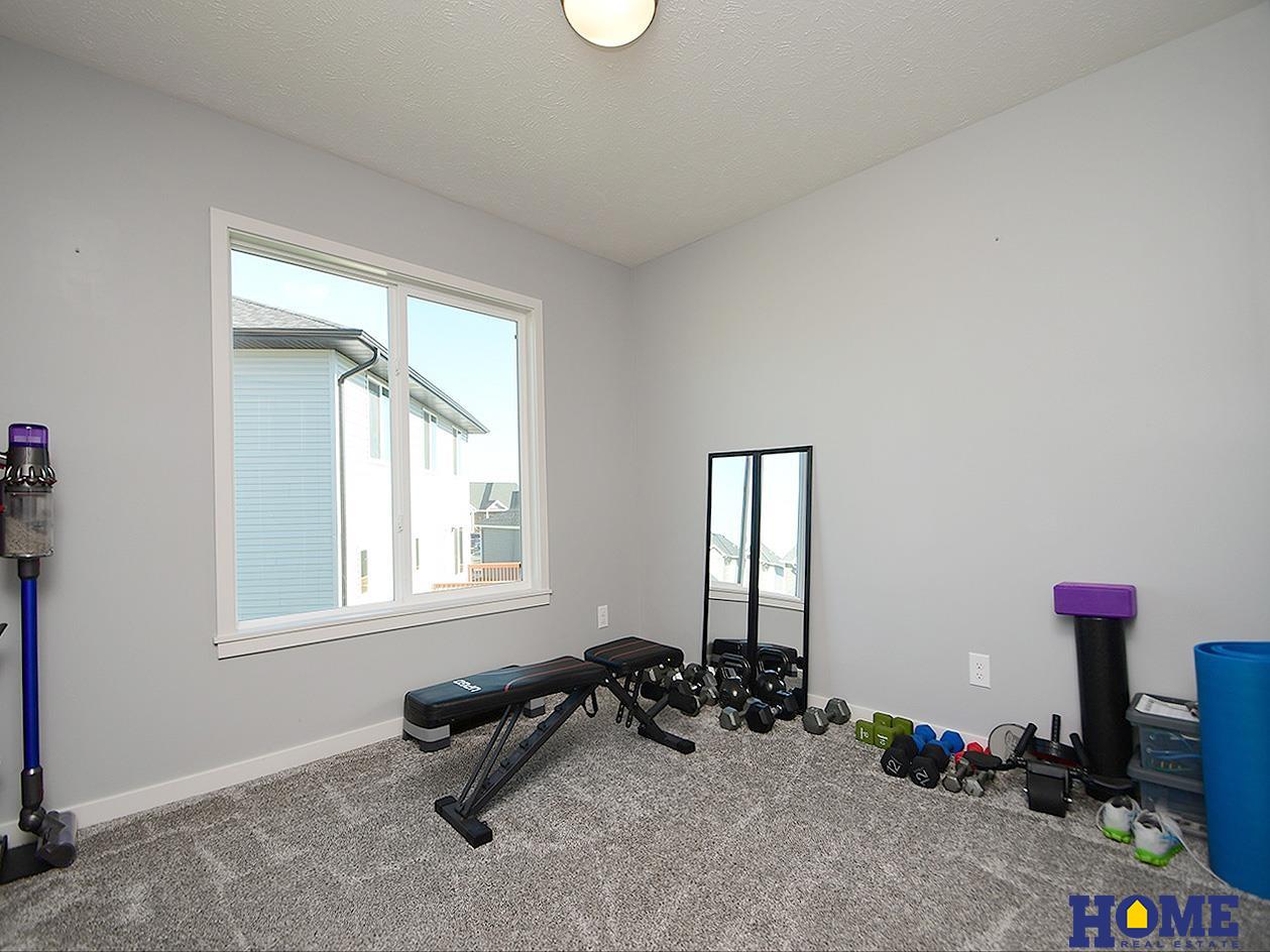 5806 94th Street, Lincoln, NE, 68526