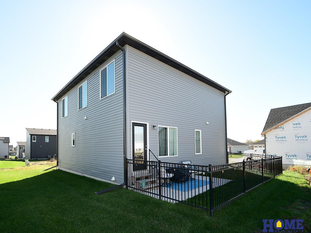 5806 94th Street, Lincoln, NE, 68526