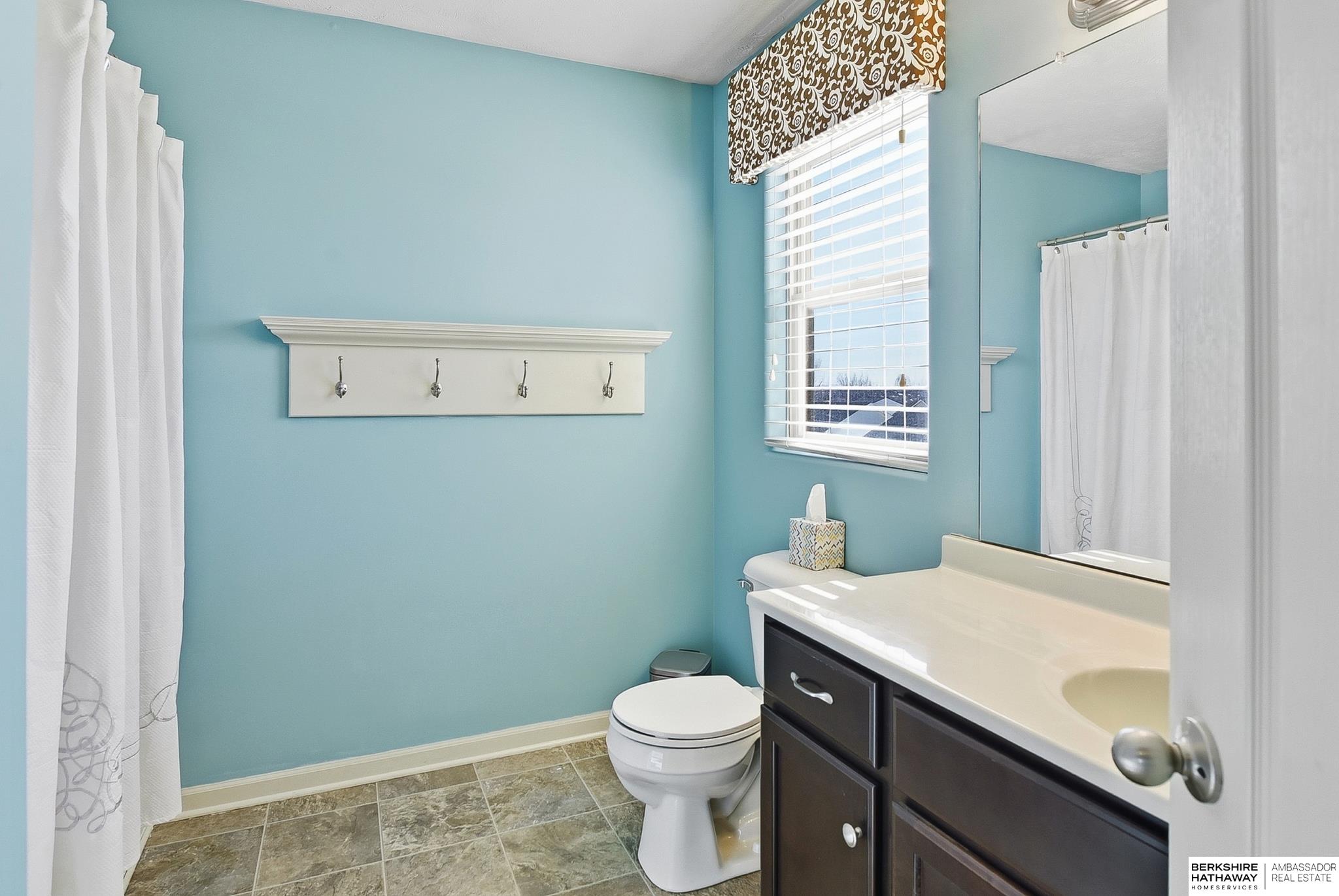 16611 Dora Hamann Parkway, Omaha, NE, 68116