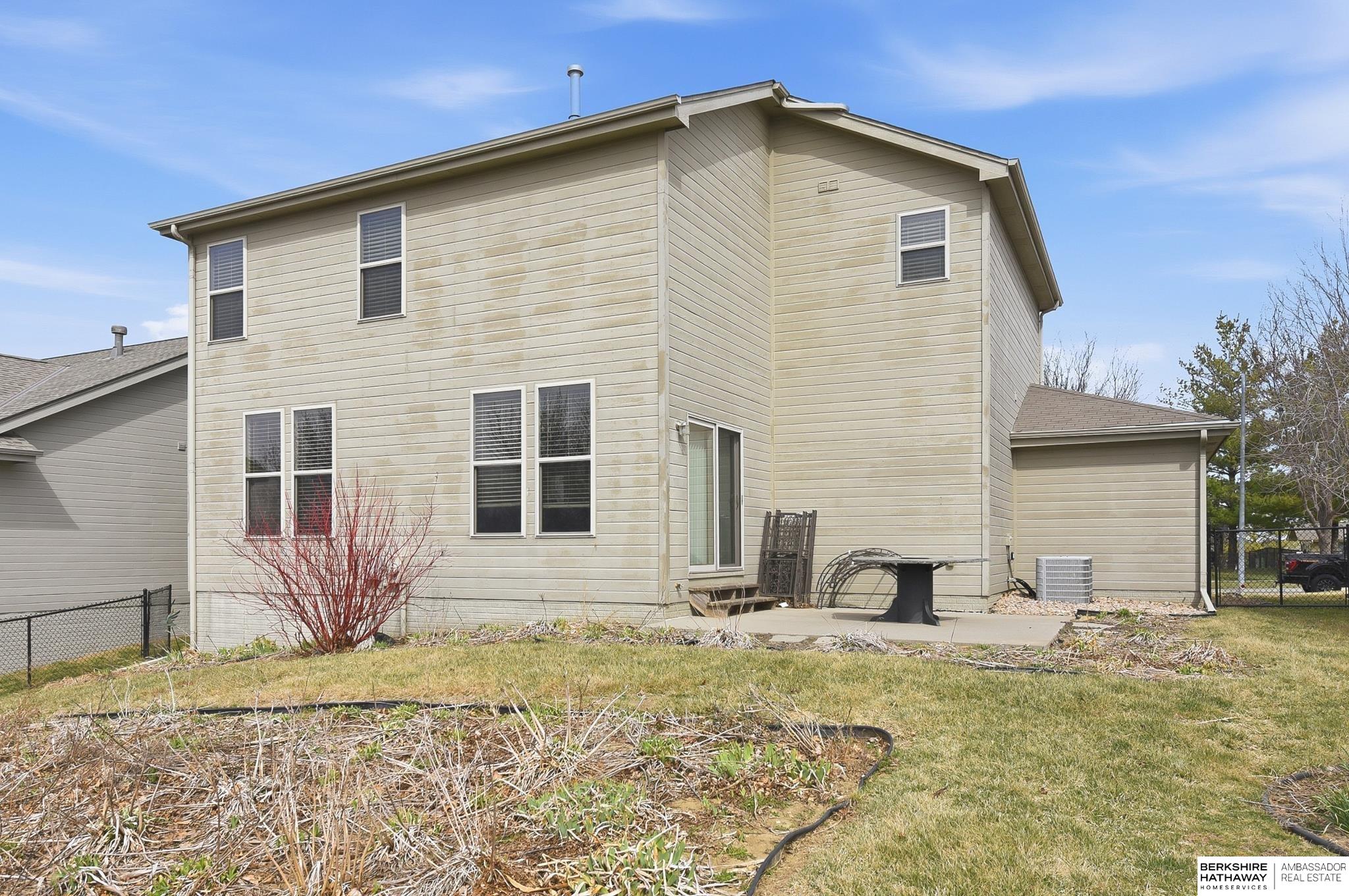 16611 Dora Hamann Parkway, Omaha, NE, 68116