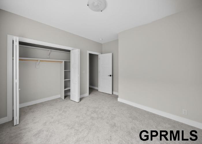 911 107Th Street, Lincoln, NE, 68527