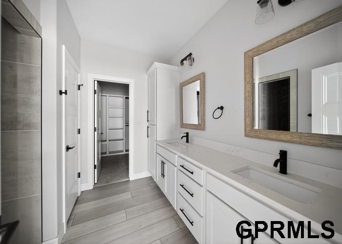 911 107Th Street, Lincoln, NE, 68527