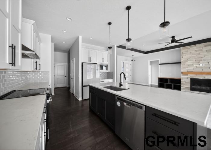 911 107Th Street, Lincoln, NE, 68527