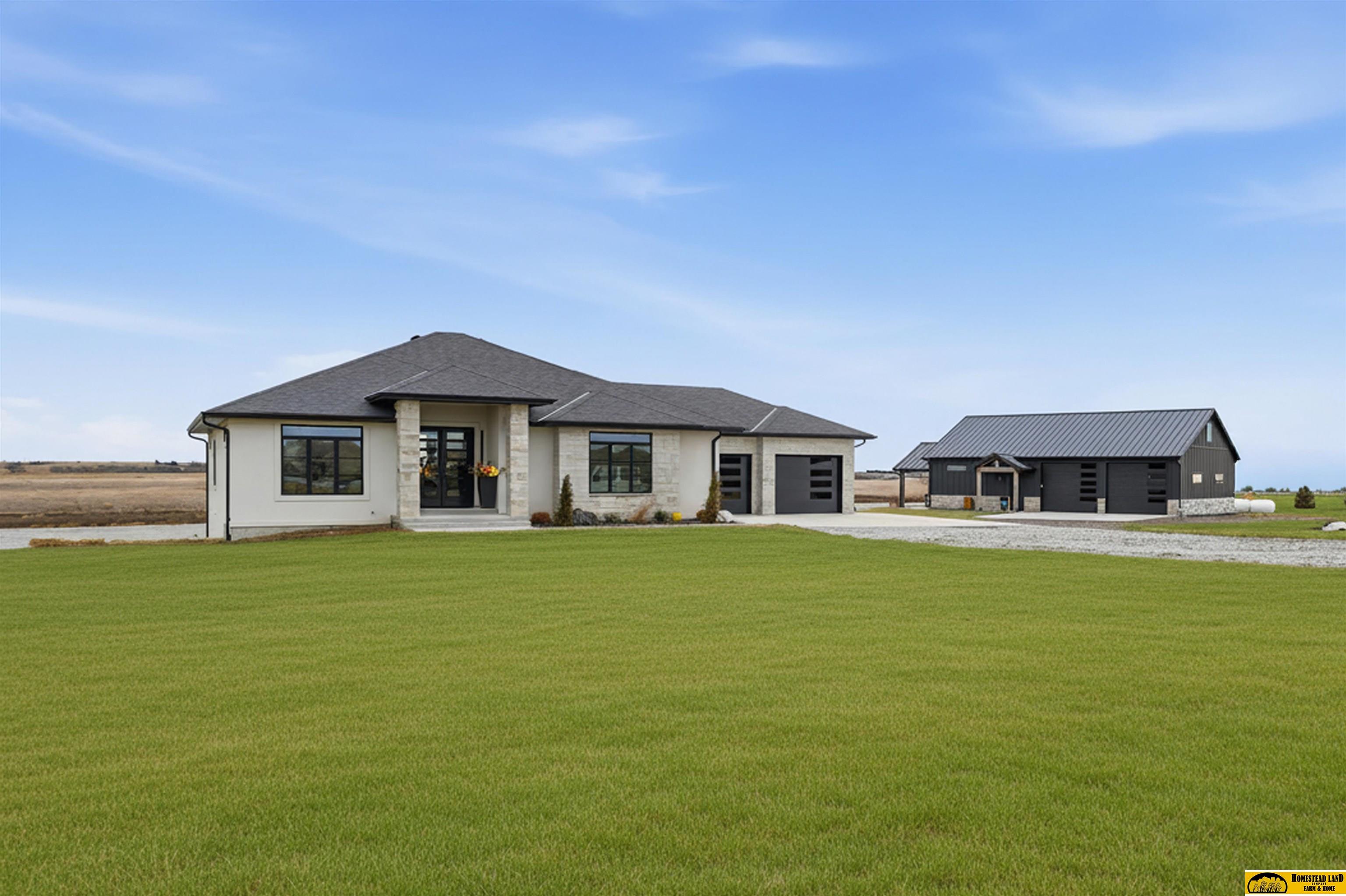 21811 Hillandale Drive, Elkhorn, NE, 68022