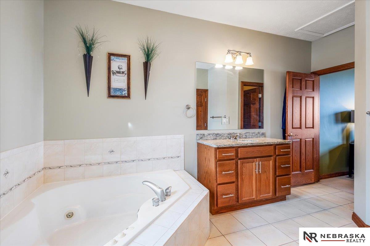 5011 Sawgrass Drive, Lincoln, NE, 68526