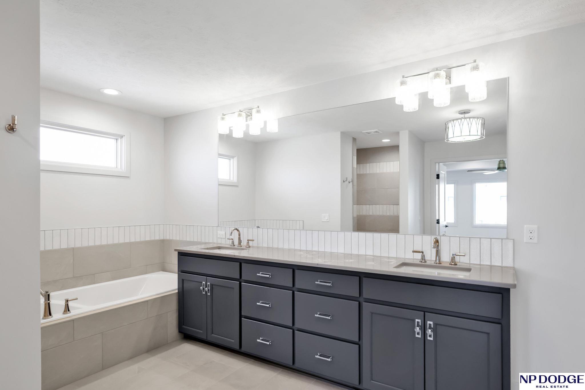 12620 78 Avenue, Papillion, NE, 68046