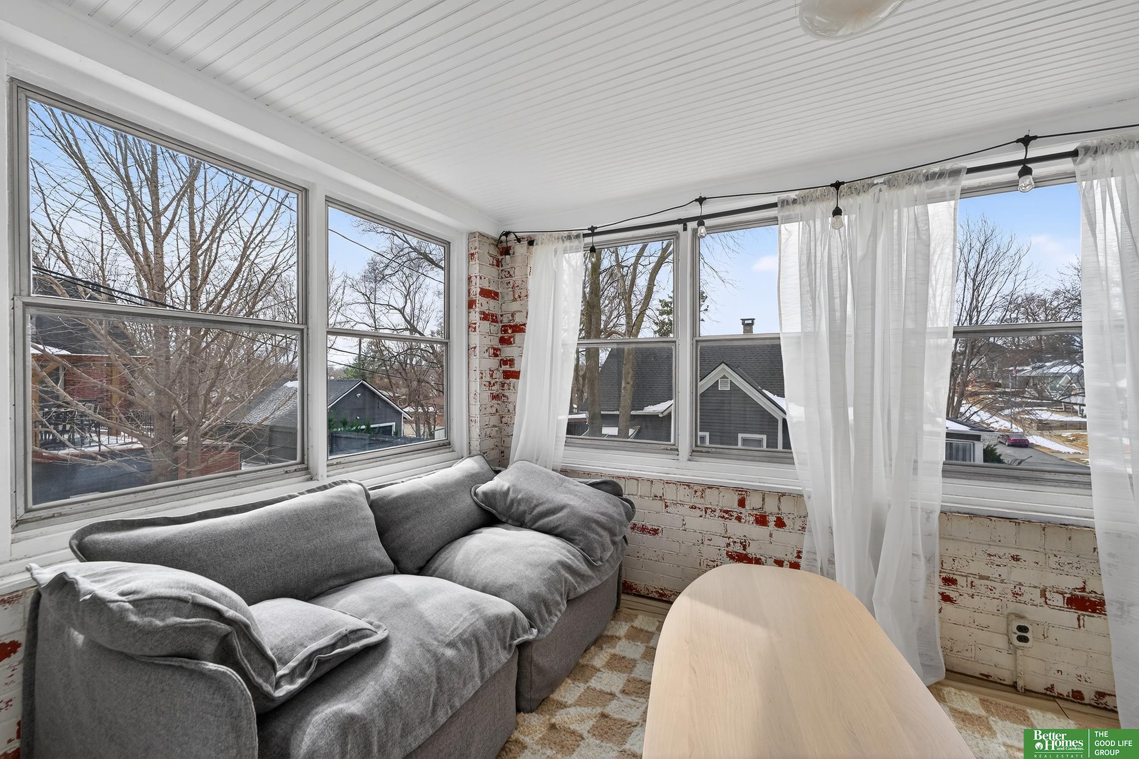 2520 N 56 Street, Omaha, NE, 68104-9999