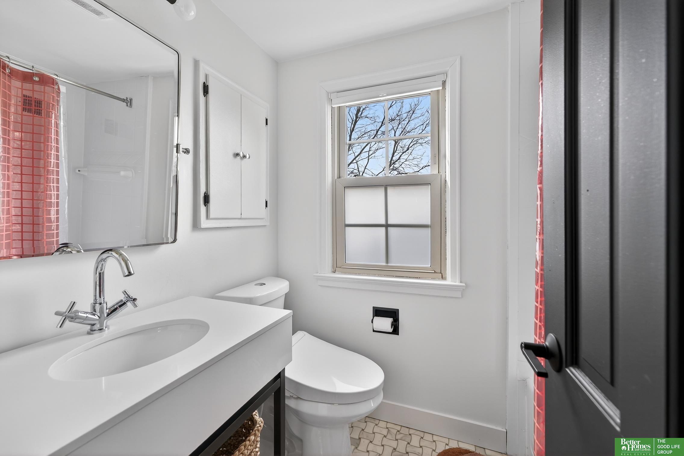 2520 N 56 Street, Omaha, NE, 68104-9999