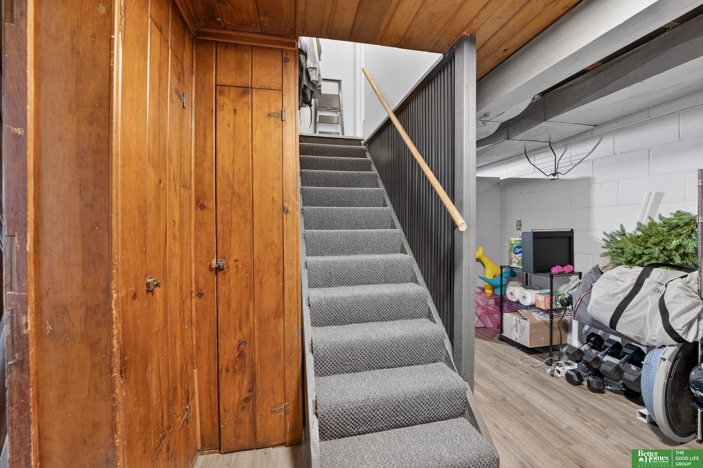 2520 N 56 Street, Omaha, NE, 68104-9999