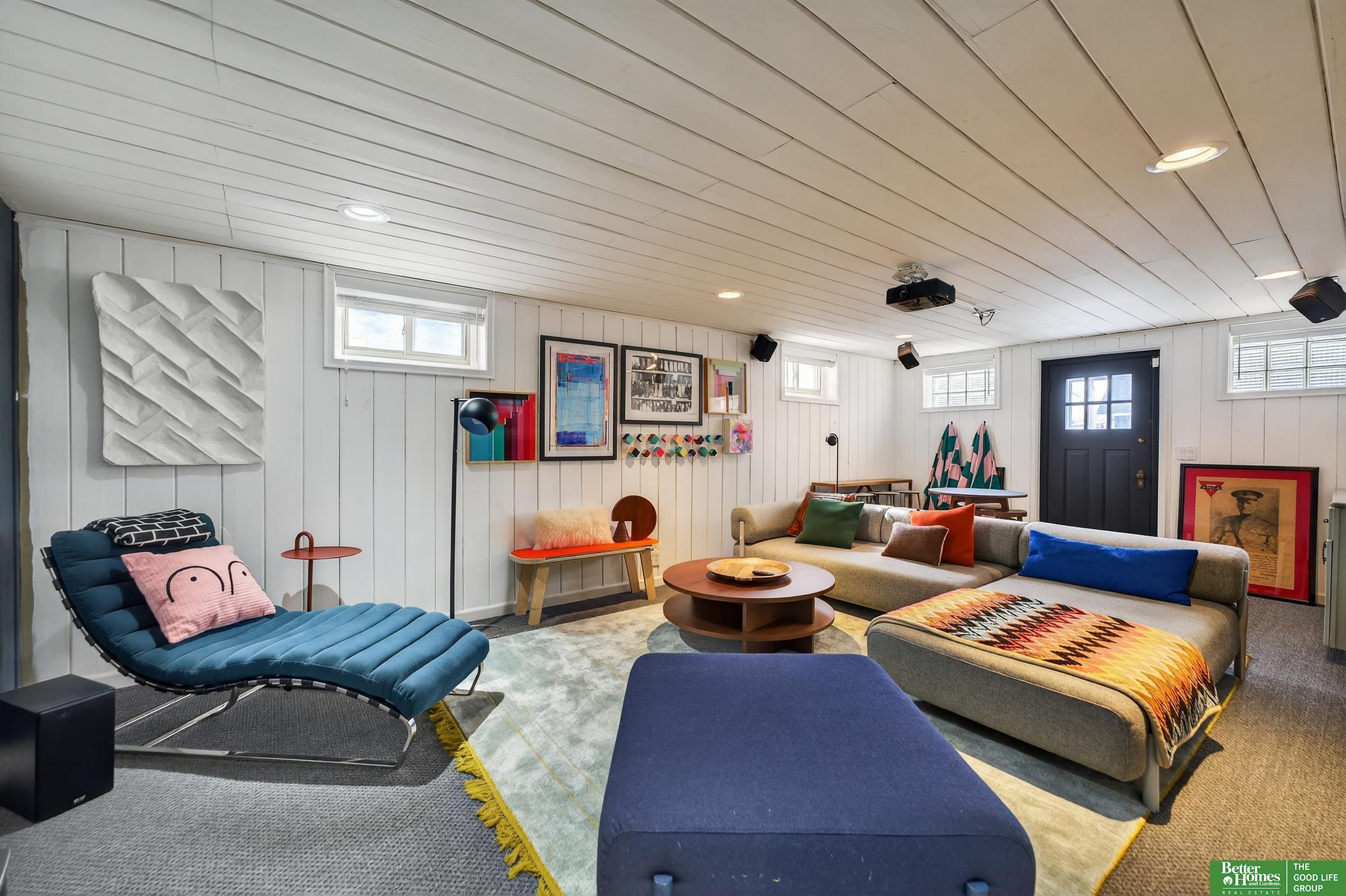 2520 N 56 Street, Omaha, NE, 68104-9999