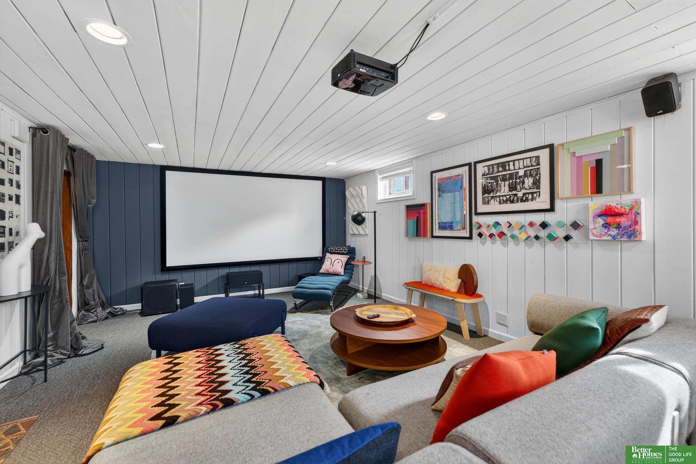 2520 N 56 Street, Omaha, NE, 68104-9999