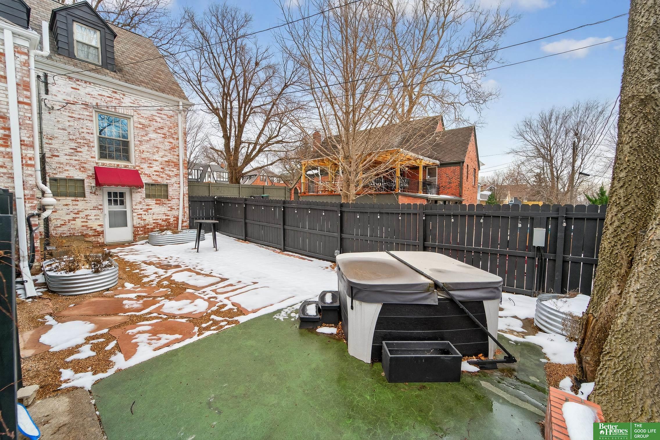 2520 N 56 Street, Omaha, NE, 68104-9999