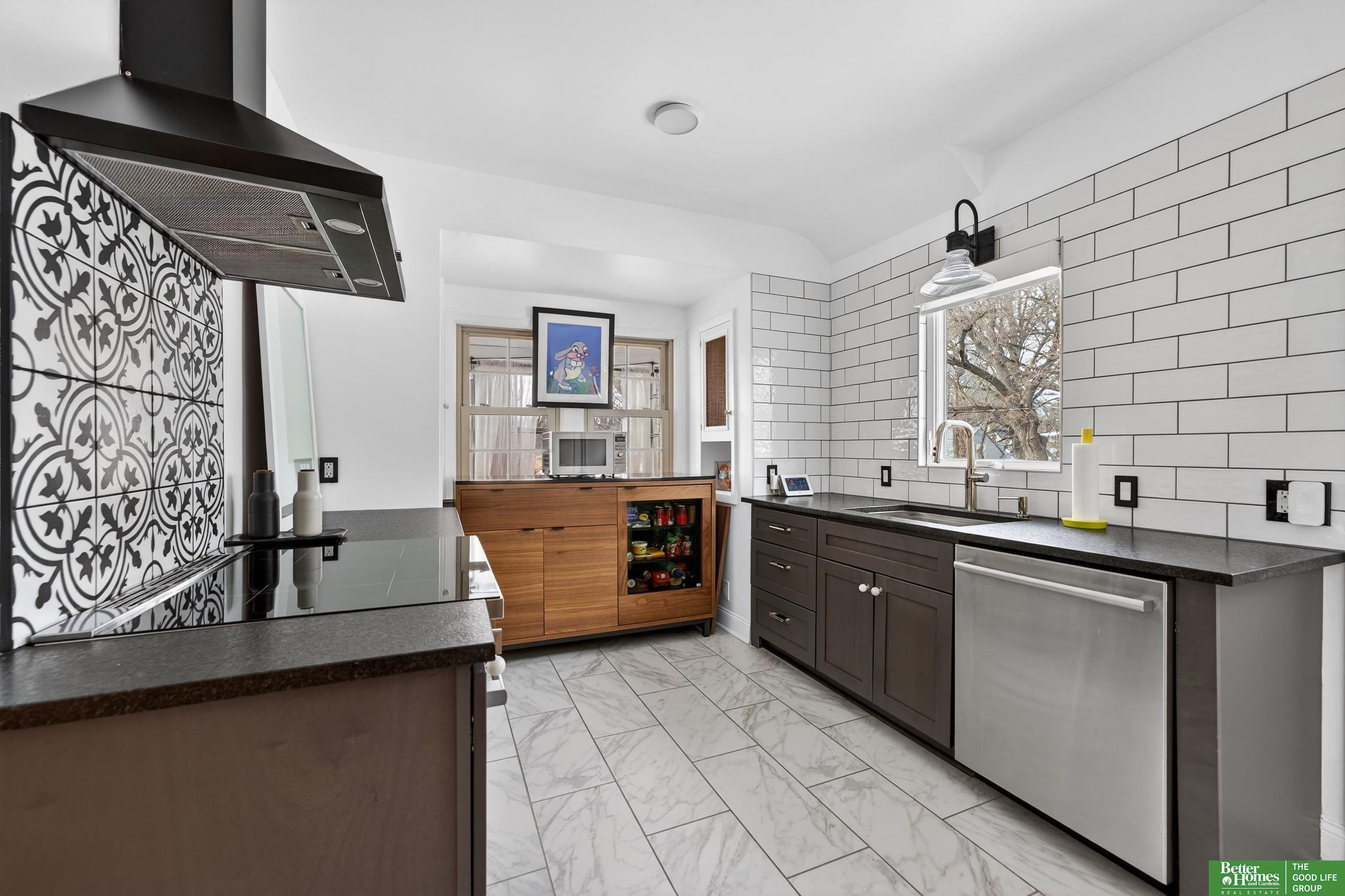 2520 N 56 Street, Omaha, NE, 68104-9999