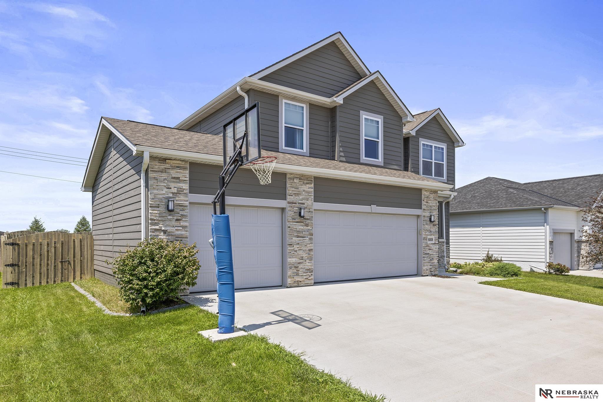 14736 Black Street, Bennington, NE, 68007