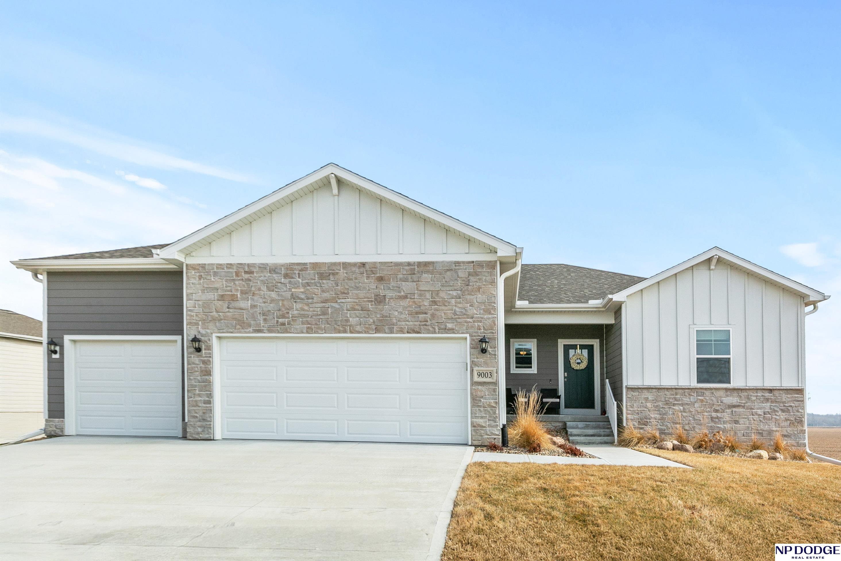 9003 Alexandra Road, Papillion
