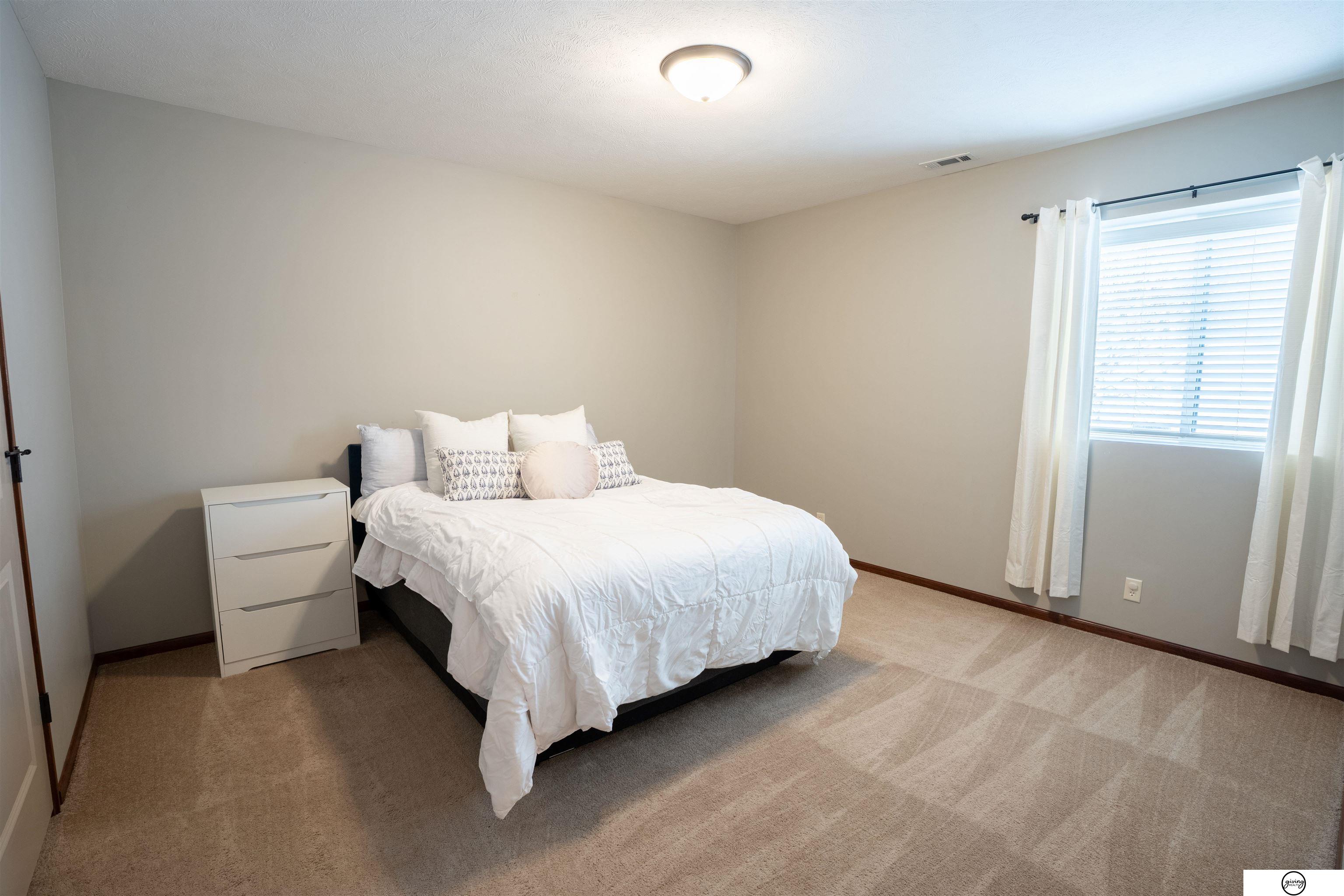 6811 Tempest Drive, Lincoln, NE, 68521