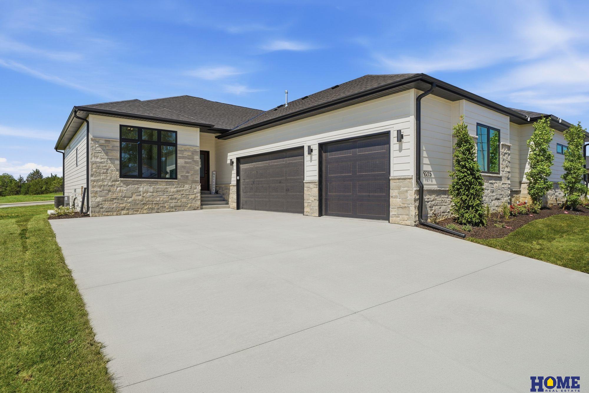 Photo of 9215 Triana Lane Lincoln NE 68520