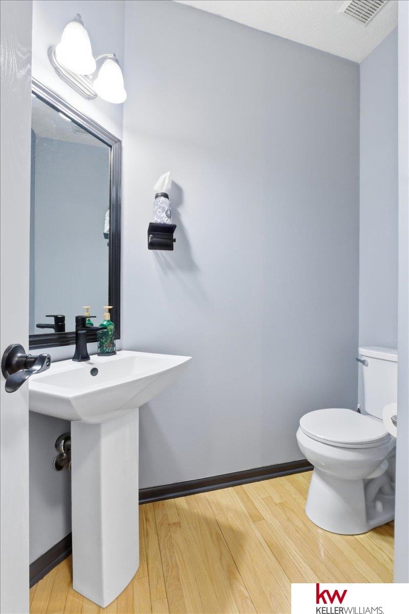 2141 Ashwood Avenue, Papillion, NE, 68133