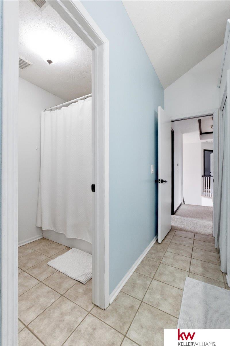 2141 Ashwood Avenue, Papillion, NE, 68133