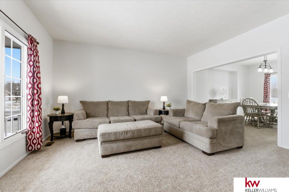 2141 Ashwood Avenue, Papillion, NE, 68133