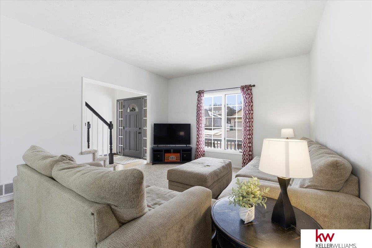 2141 Ashwood Avenue, Papillion, NE, 68133